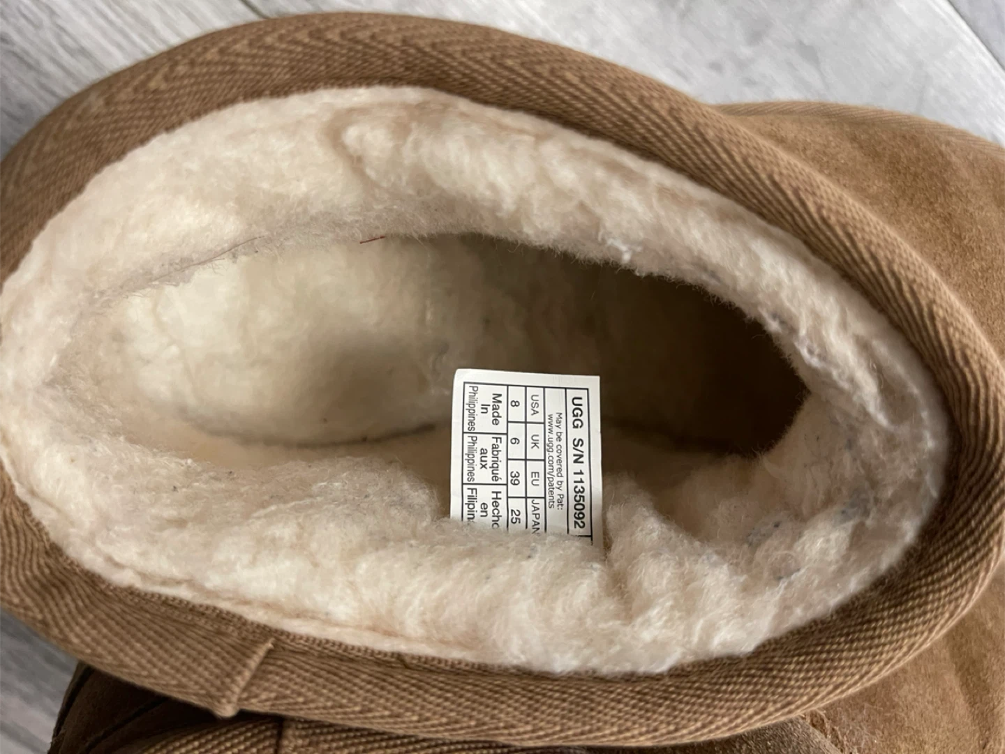 UGG Classic Ultra Mini Platform Boots - Size 8 - photo 4