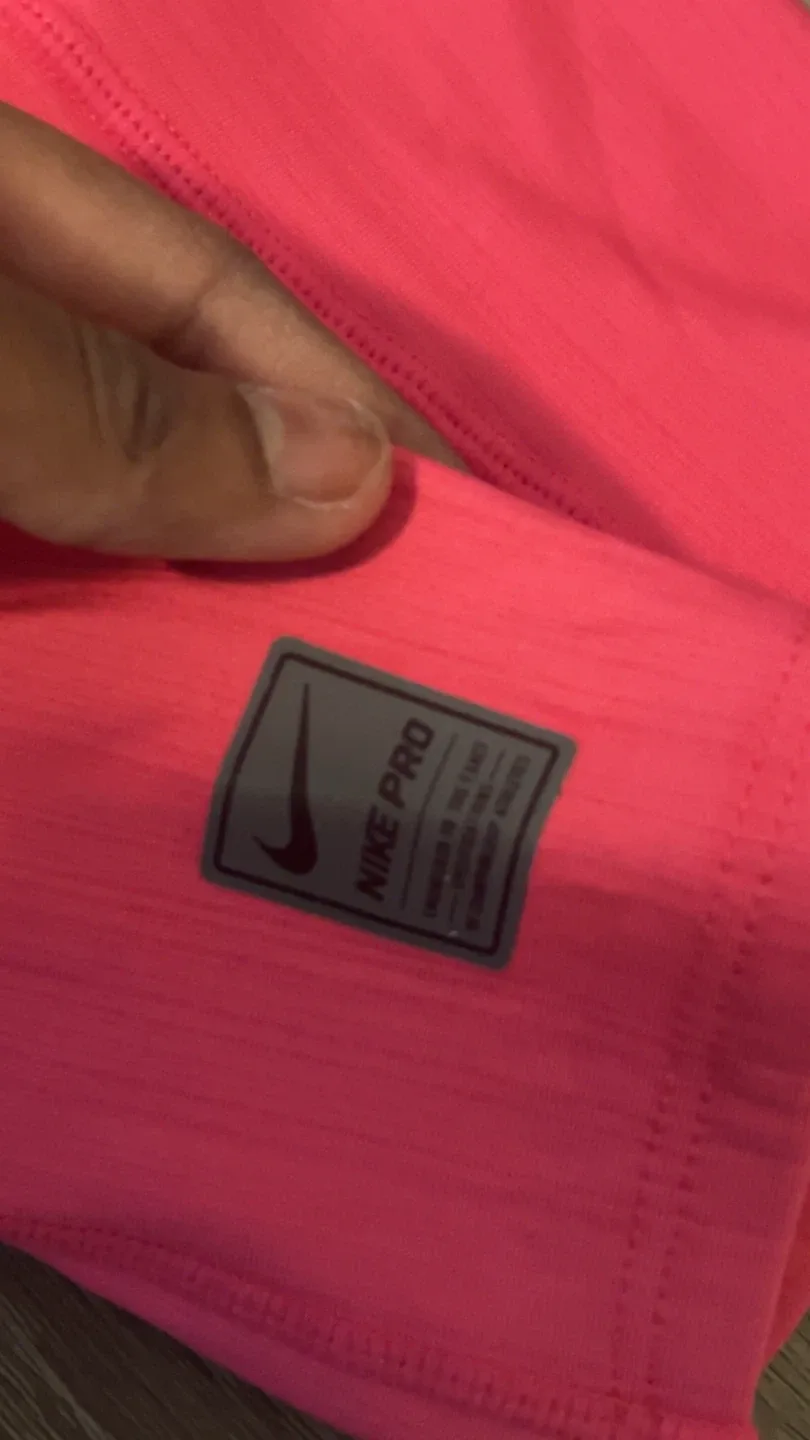 Nike Pro Hyperwarm Pink Top image indicator(2)