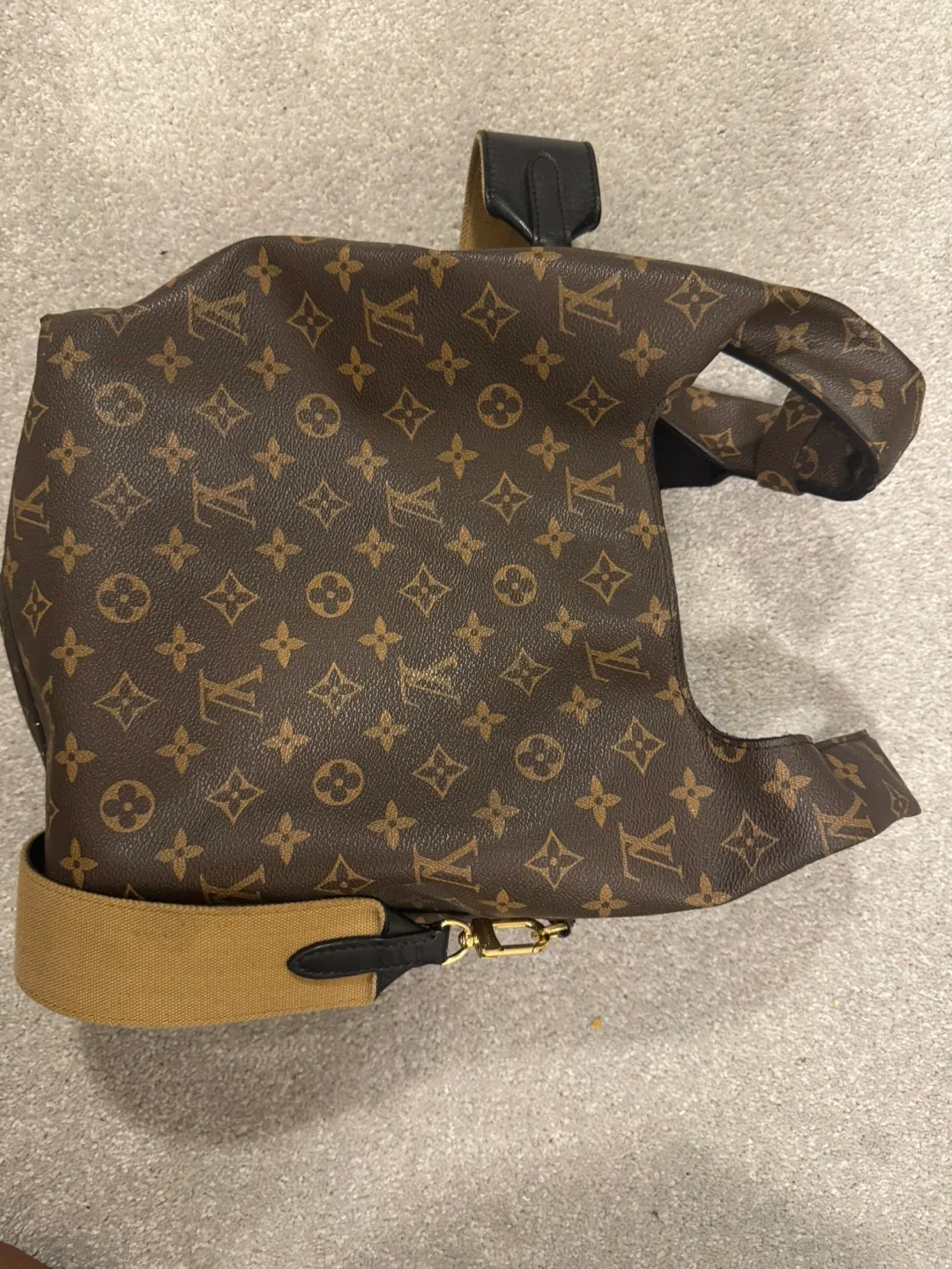 Louis Vuitton Monogram Empreinte Artsy MM Hobo Bag image indicator(2)