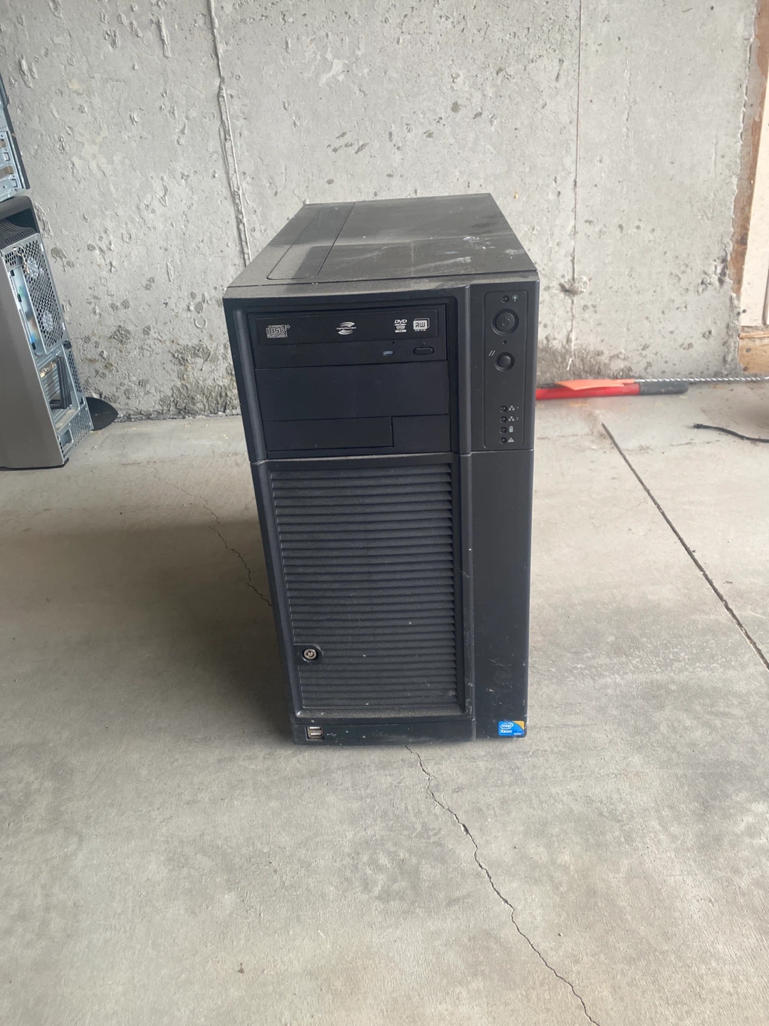 Dell PowerEdge T110 II Server Tower