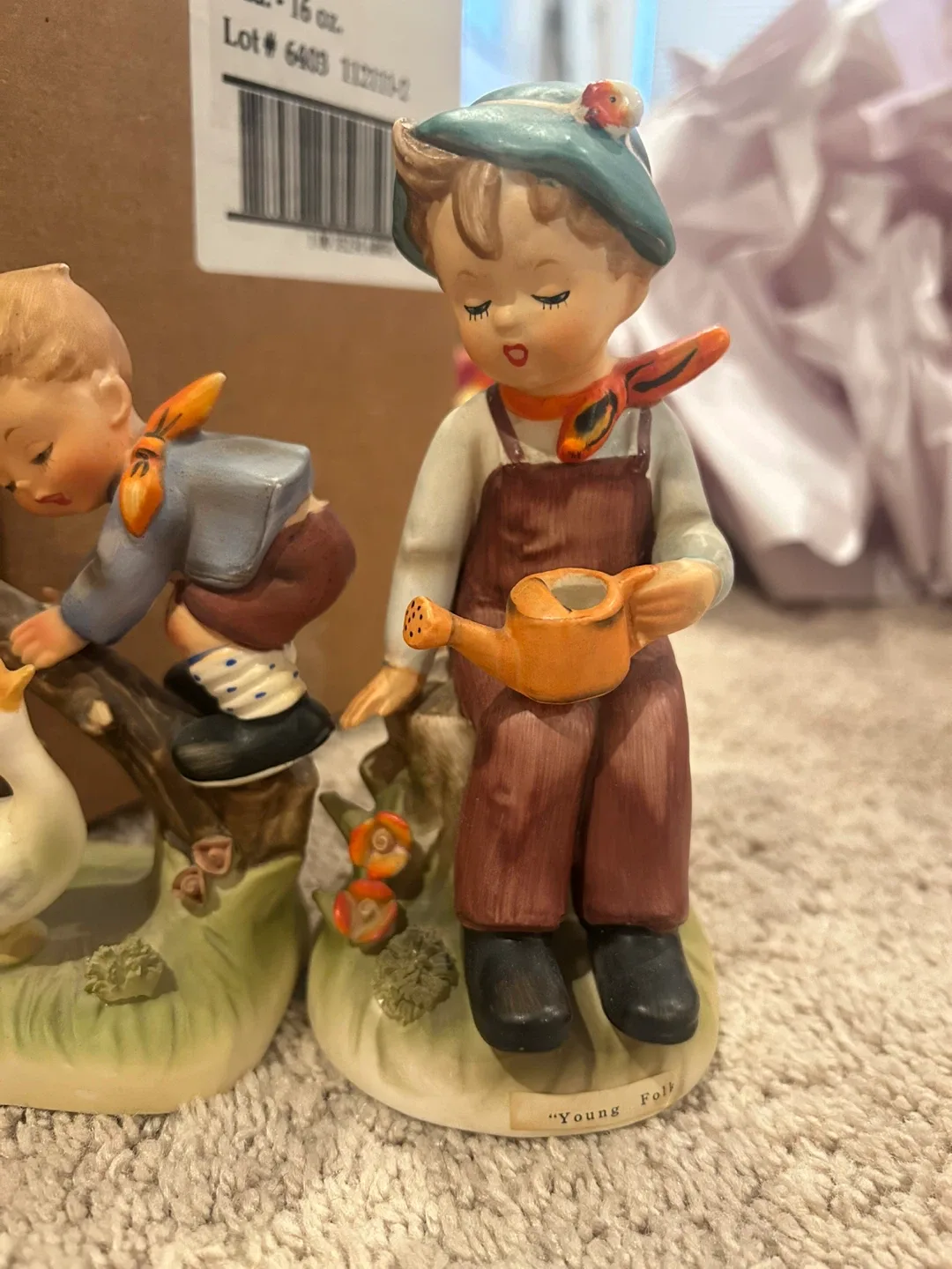 Hummel Figurines Collection image indicator(6)