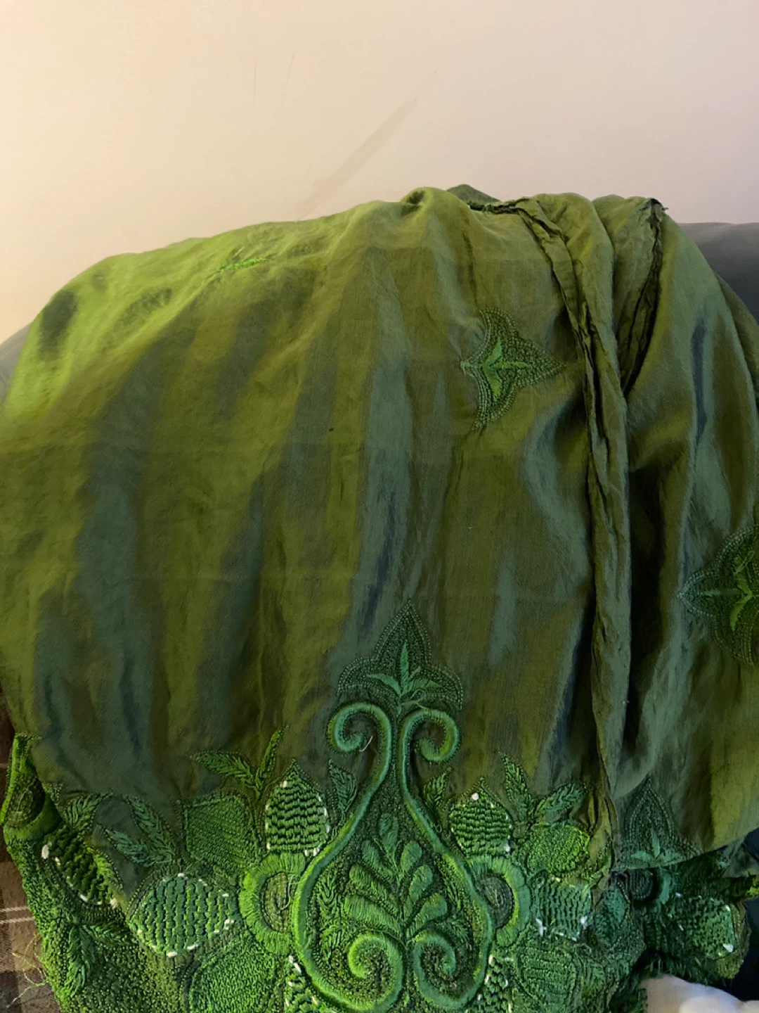 Assorted Purses, Shawls, and Sunscreen Lot