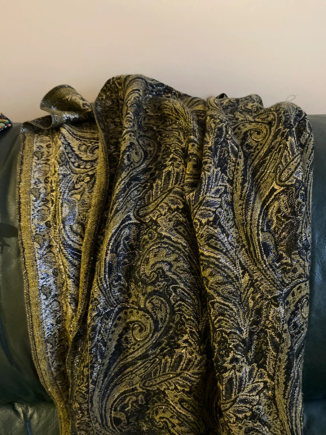 Assorted Purses, Shawls, and Sunscreen Lot - photo 3