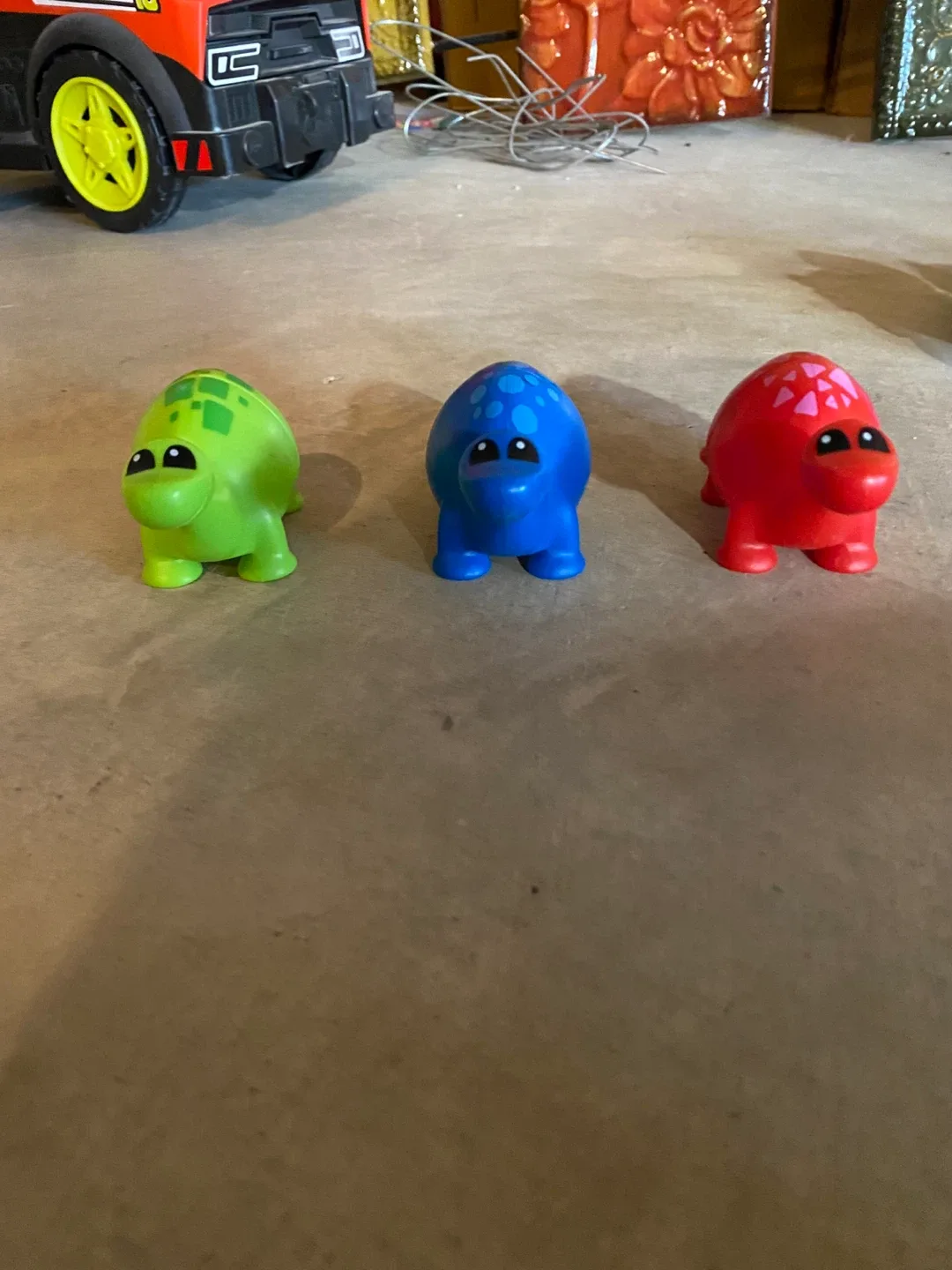 Set of 8 Hatchimals CollEGGtibles image indicator(4)