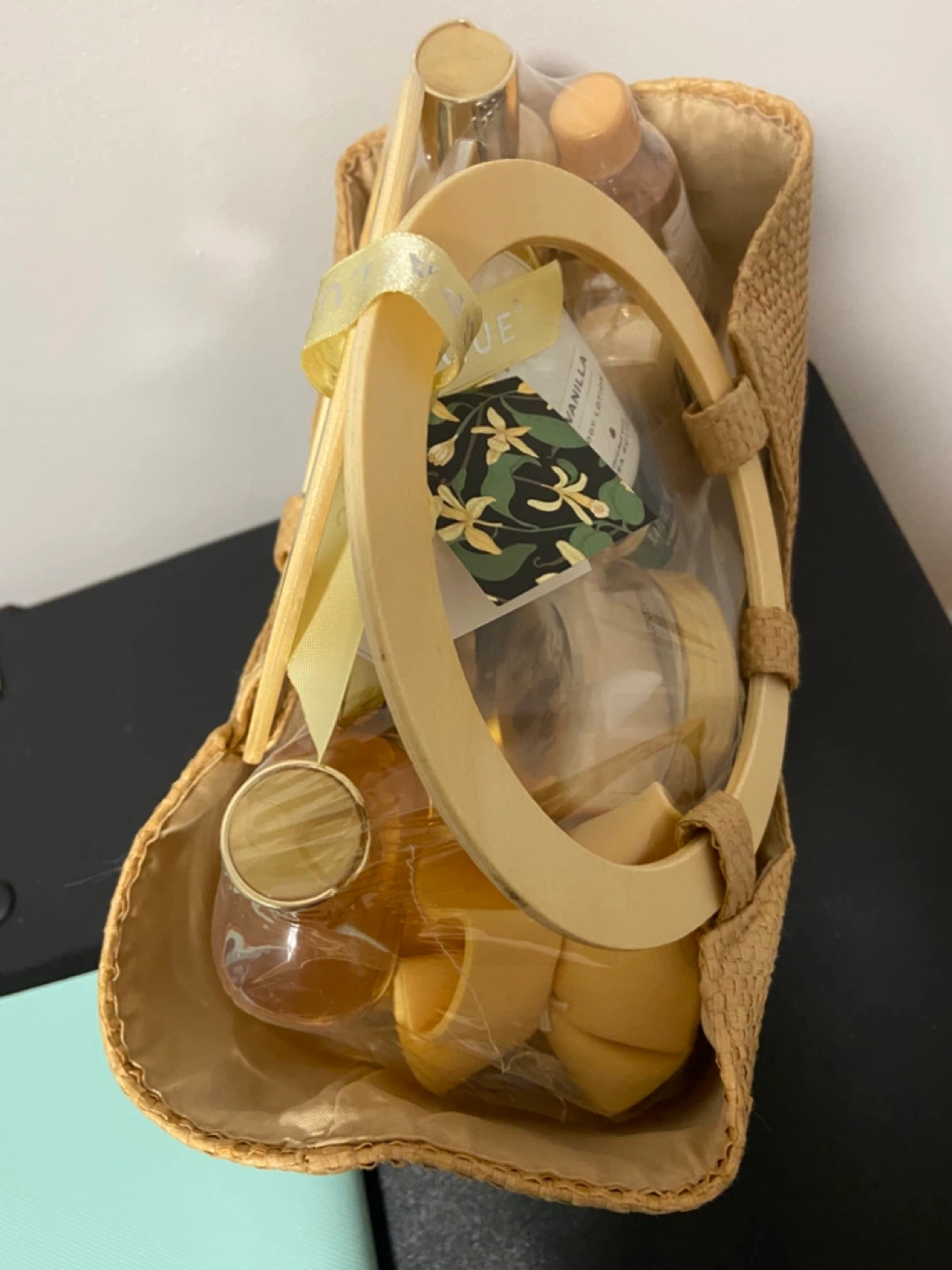 Vanilla Scented Spa Gift Set - photo 2