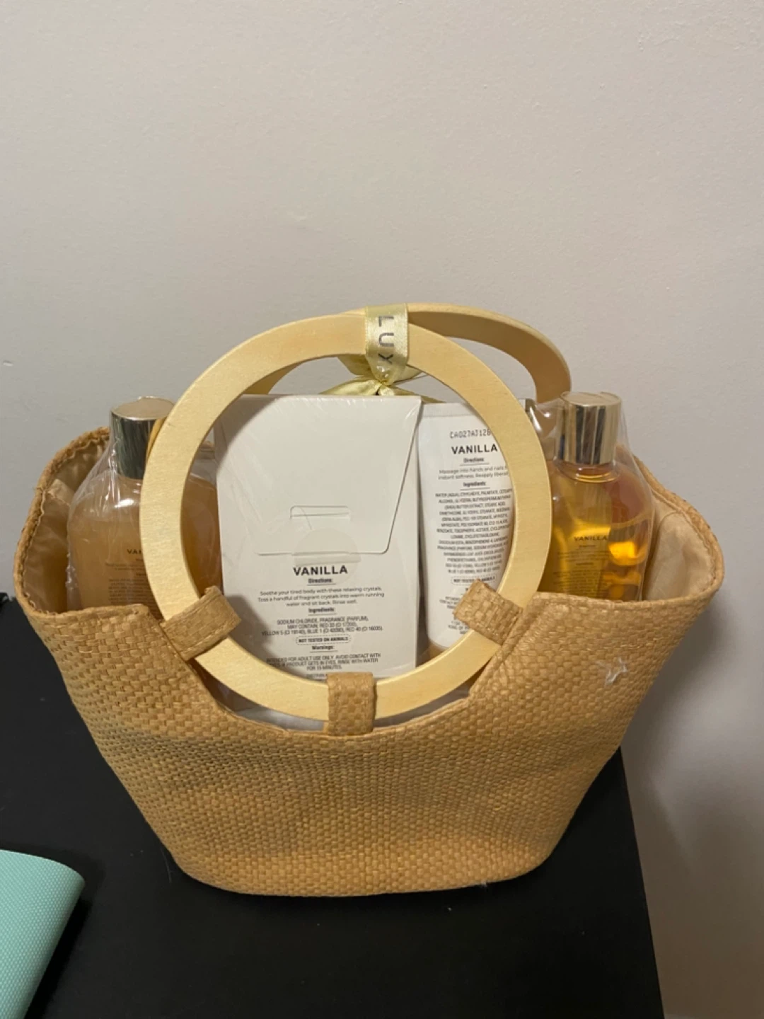 Vanilla Scented Spa Gift Set - photo 3