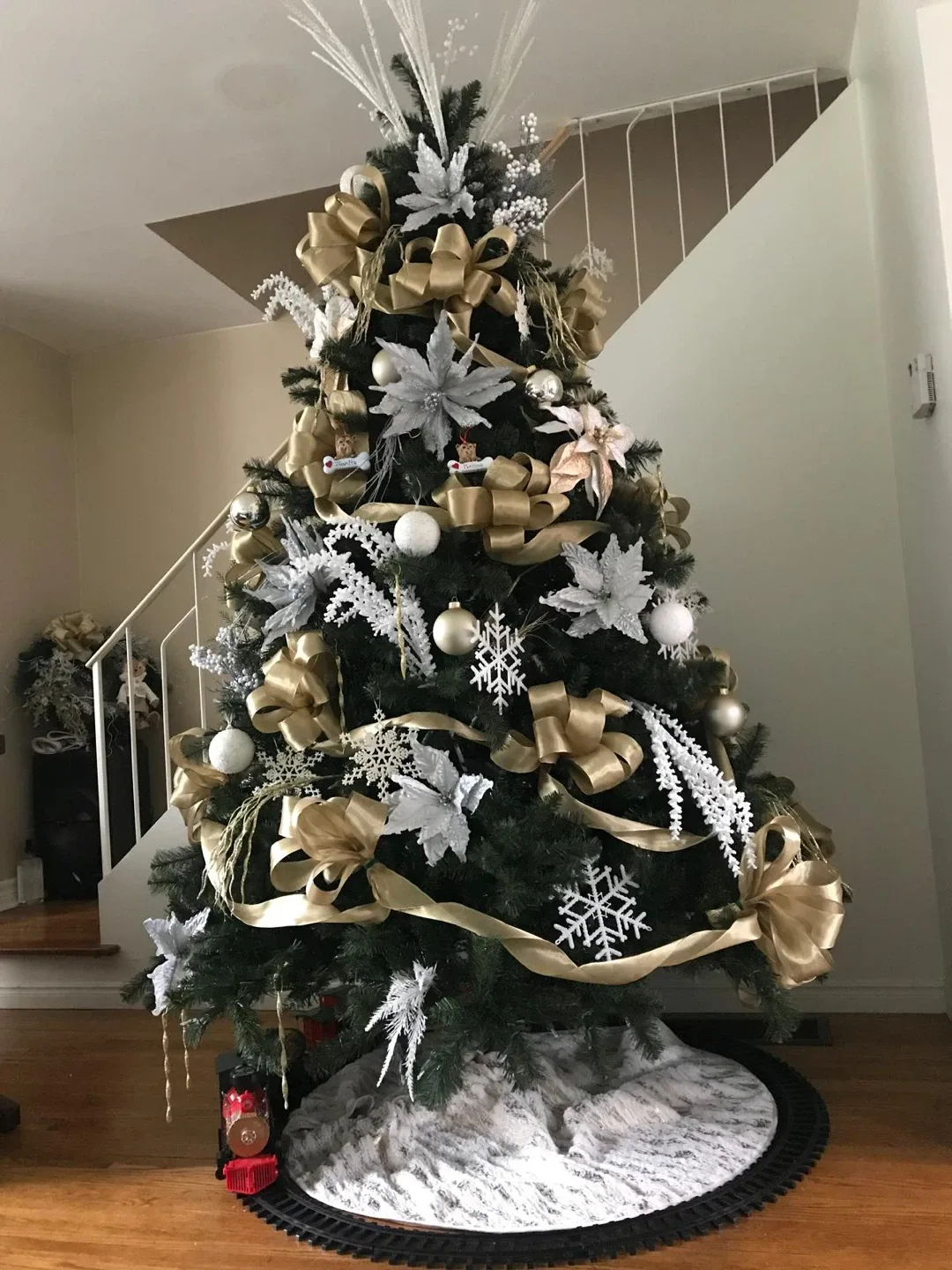 Christmas Tree 7.5 ft image indicator(2)