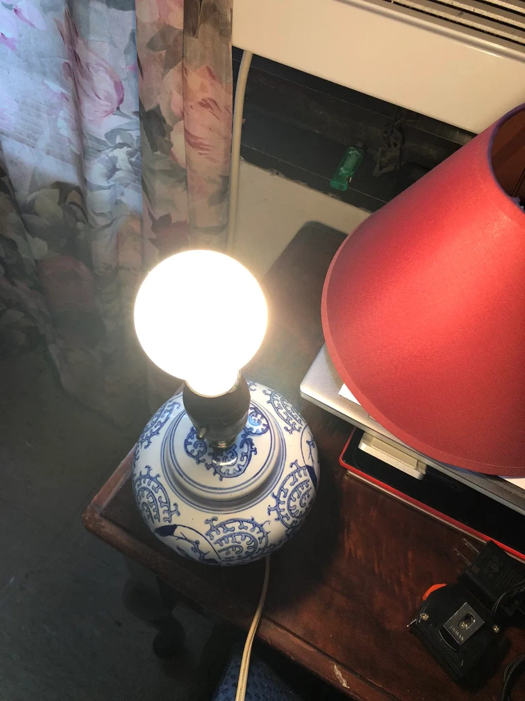 Blue & White Ginger Jar Lamp image indicator(7)
