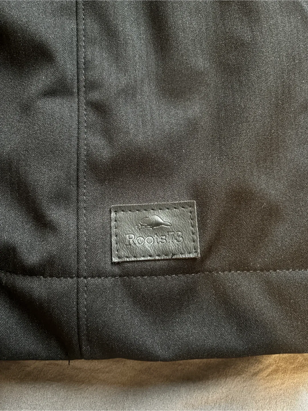 Brand NEW Roots Black Winter Coat image indicator(8)