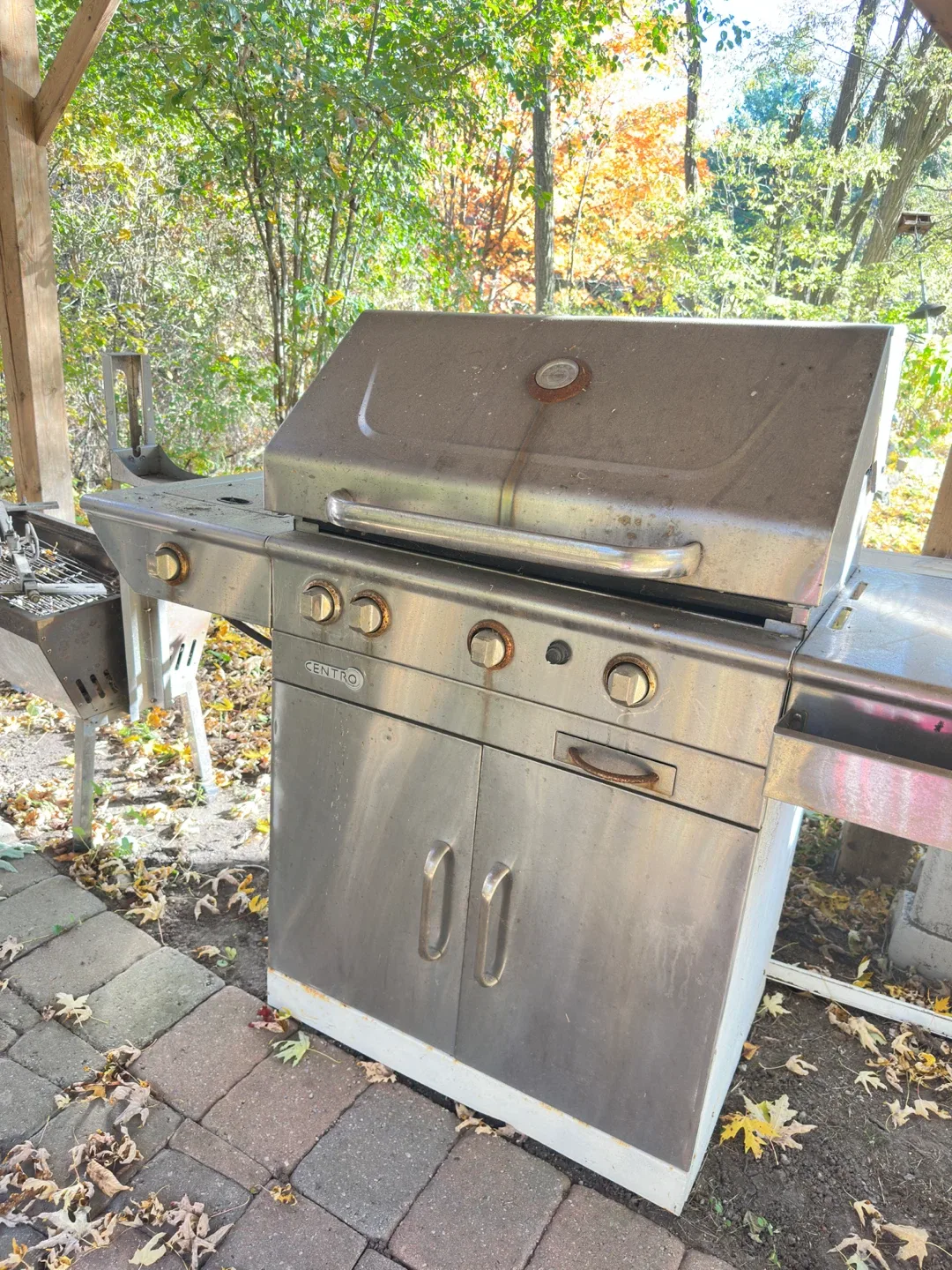 Centro Stainless Steel Gas Grill image indicator(2)