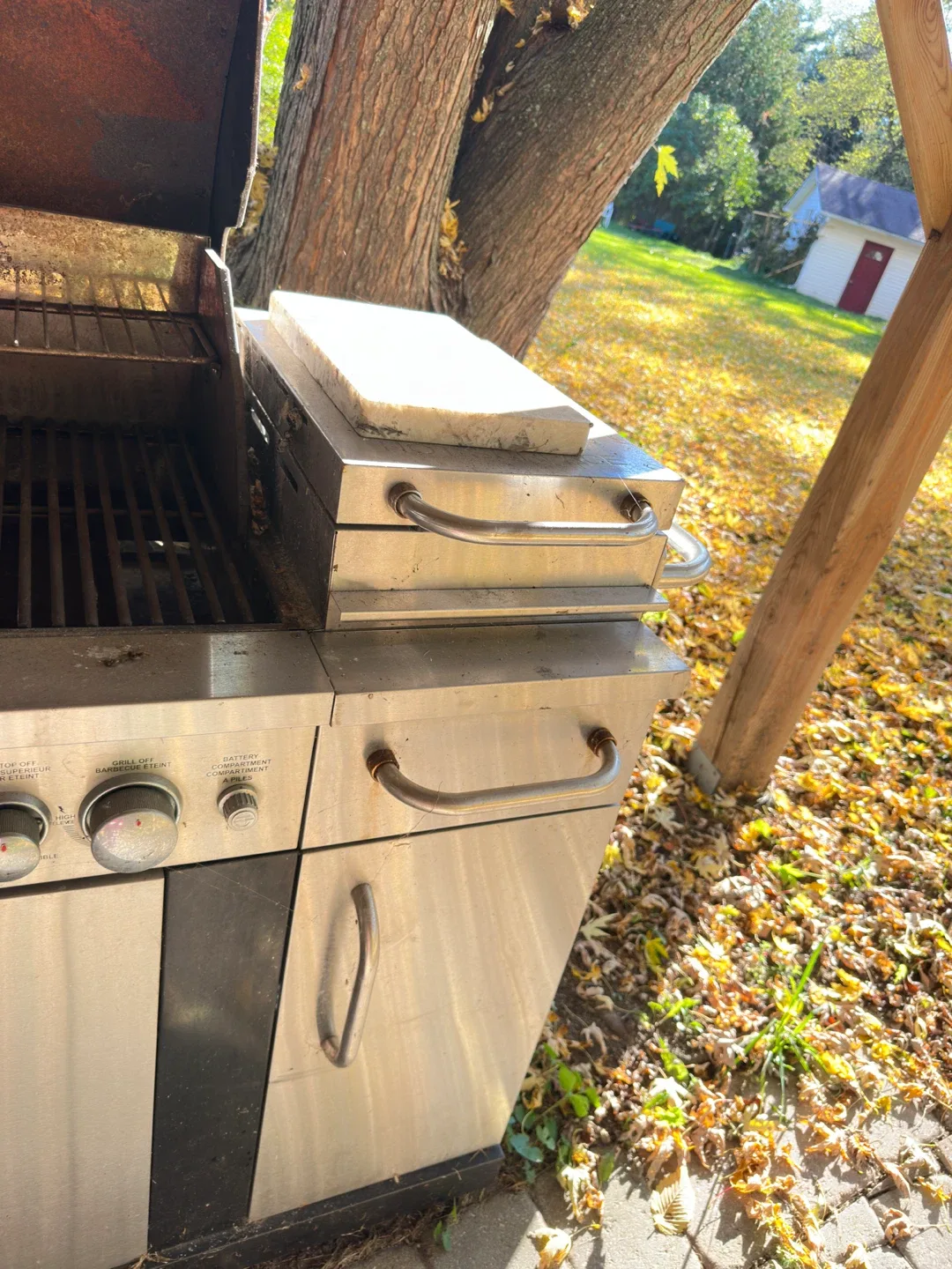 Centro Stainless Steel Gas Grill image indicator(4)