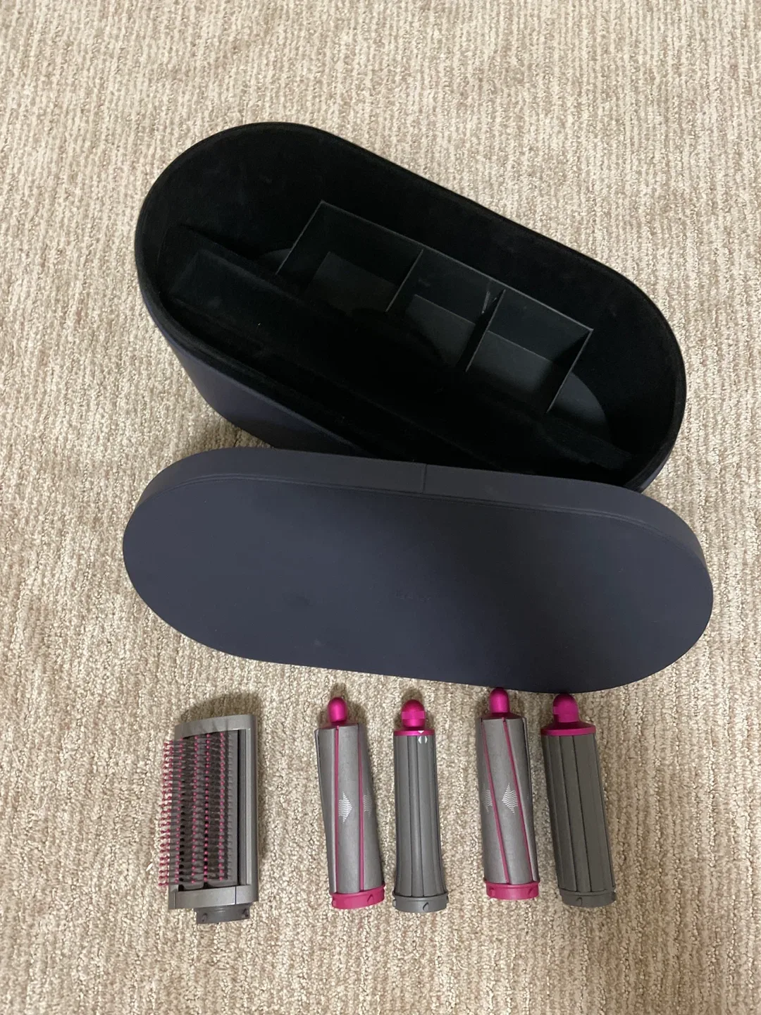 Dyson Airwrap Multi-Styler Complete BOX and 5 attachments image indicator(2)