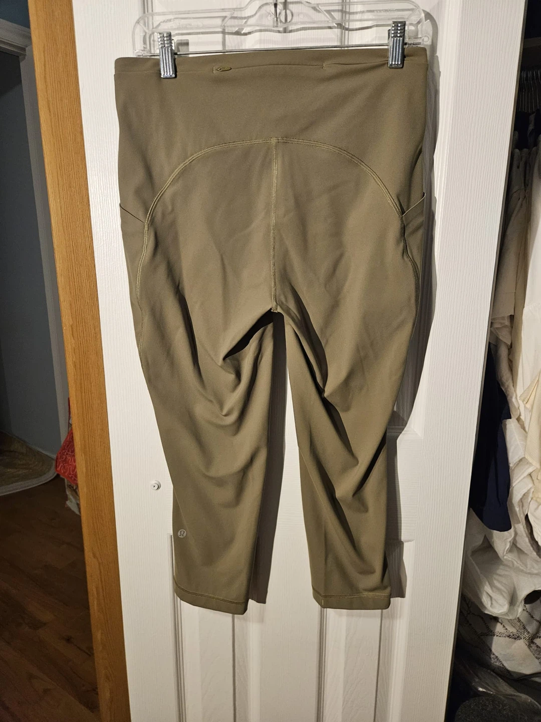 Lululemon Olive Green Crop Leggings - Size 10 - photo 2
