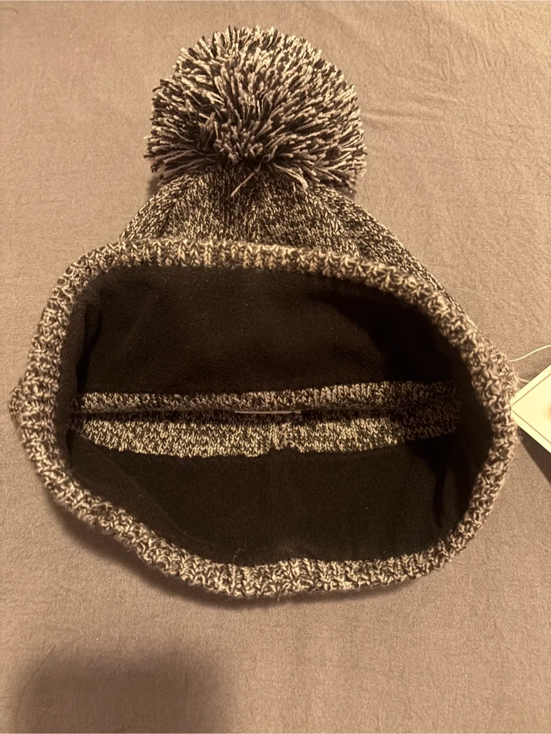 New Roots beanie with Pom Pom image indicator(3)