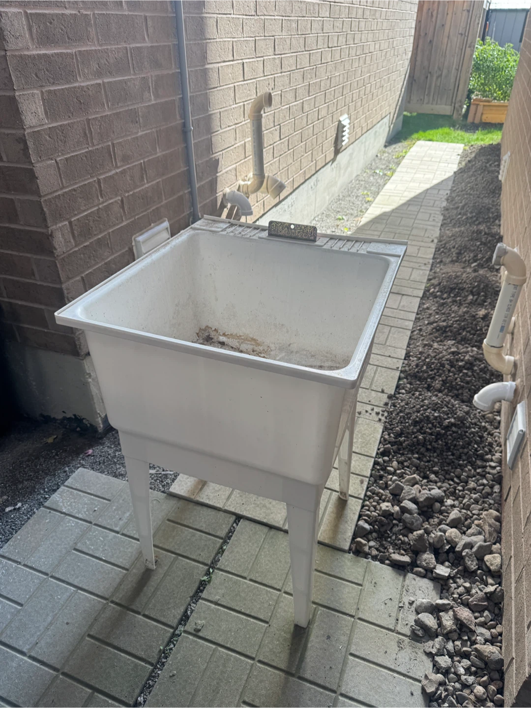 Utility Sink / laundry sink