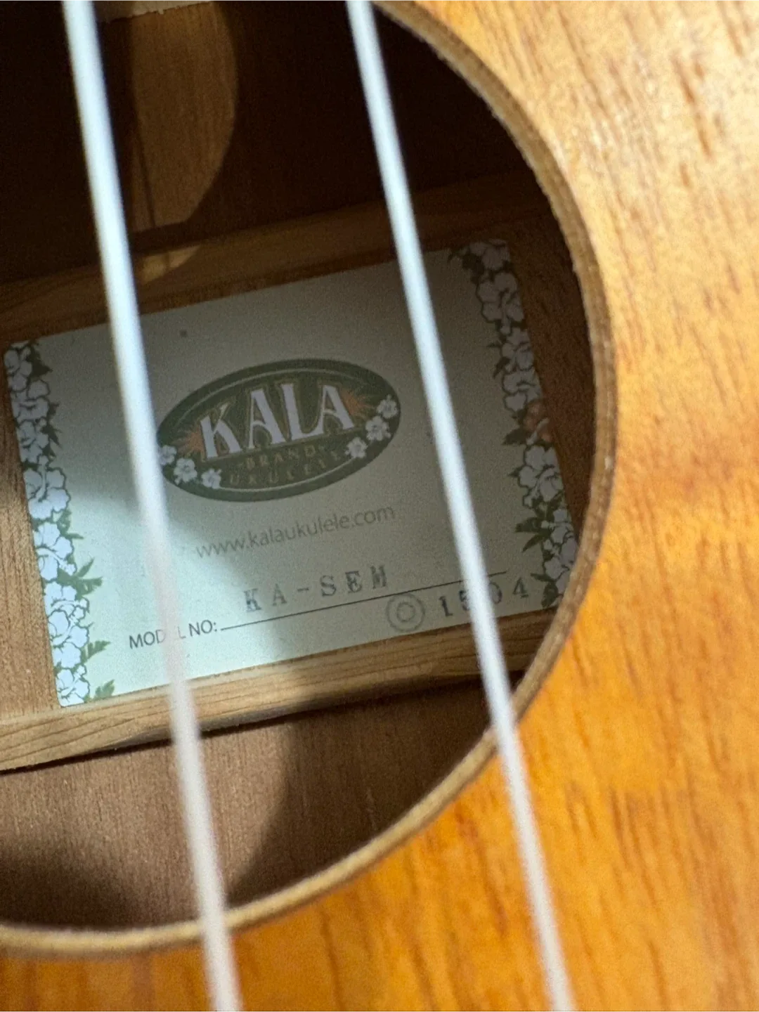 Kala KA-SEM Ukulele image indicator(2)