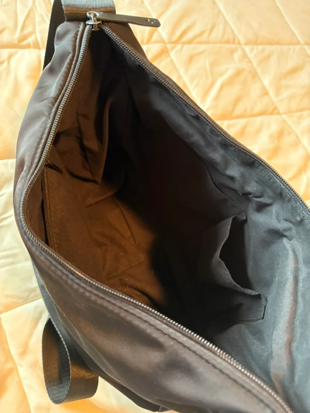 Tracker Black Nylon Crossbody Bag/Purse image indicator(6)