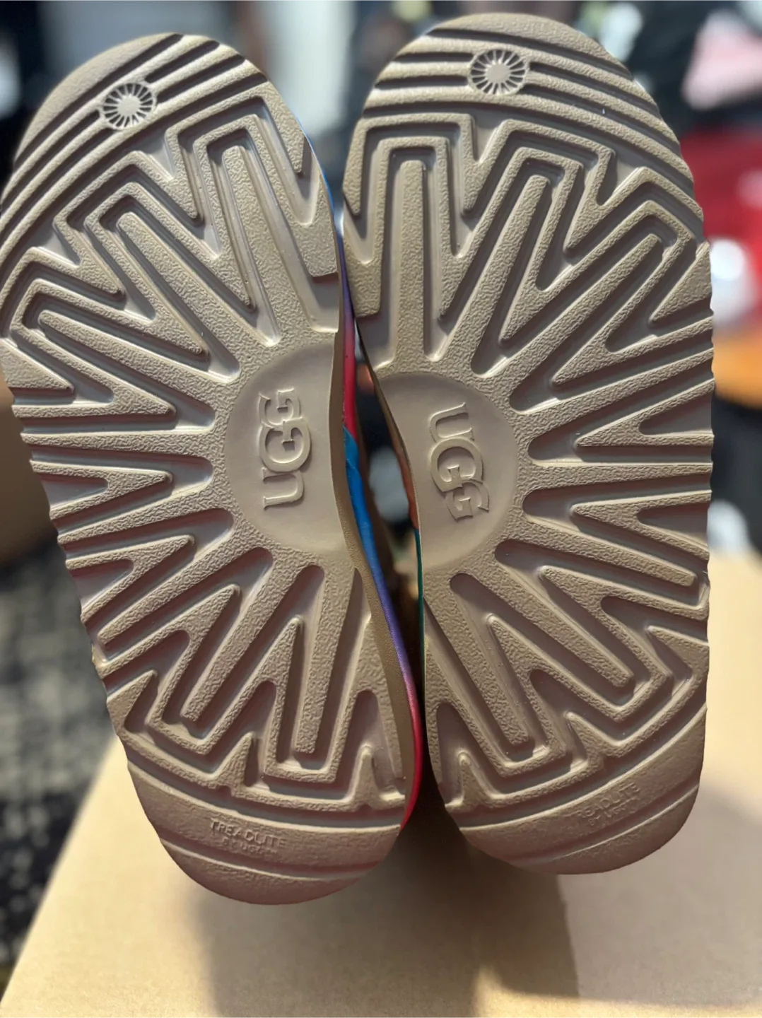 UGG Kids Classic II Rainbow Trim Boots image indicator(6)