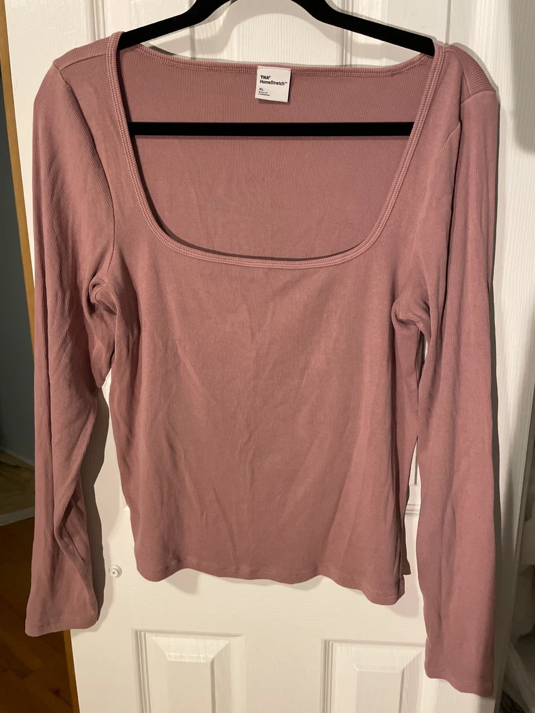 Aritzia TNA HomeStretch Top - XL