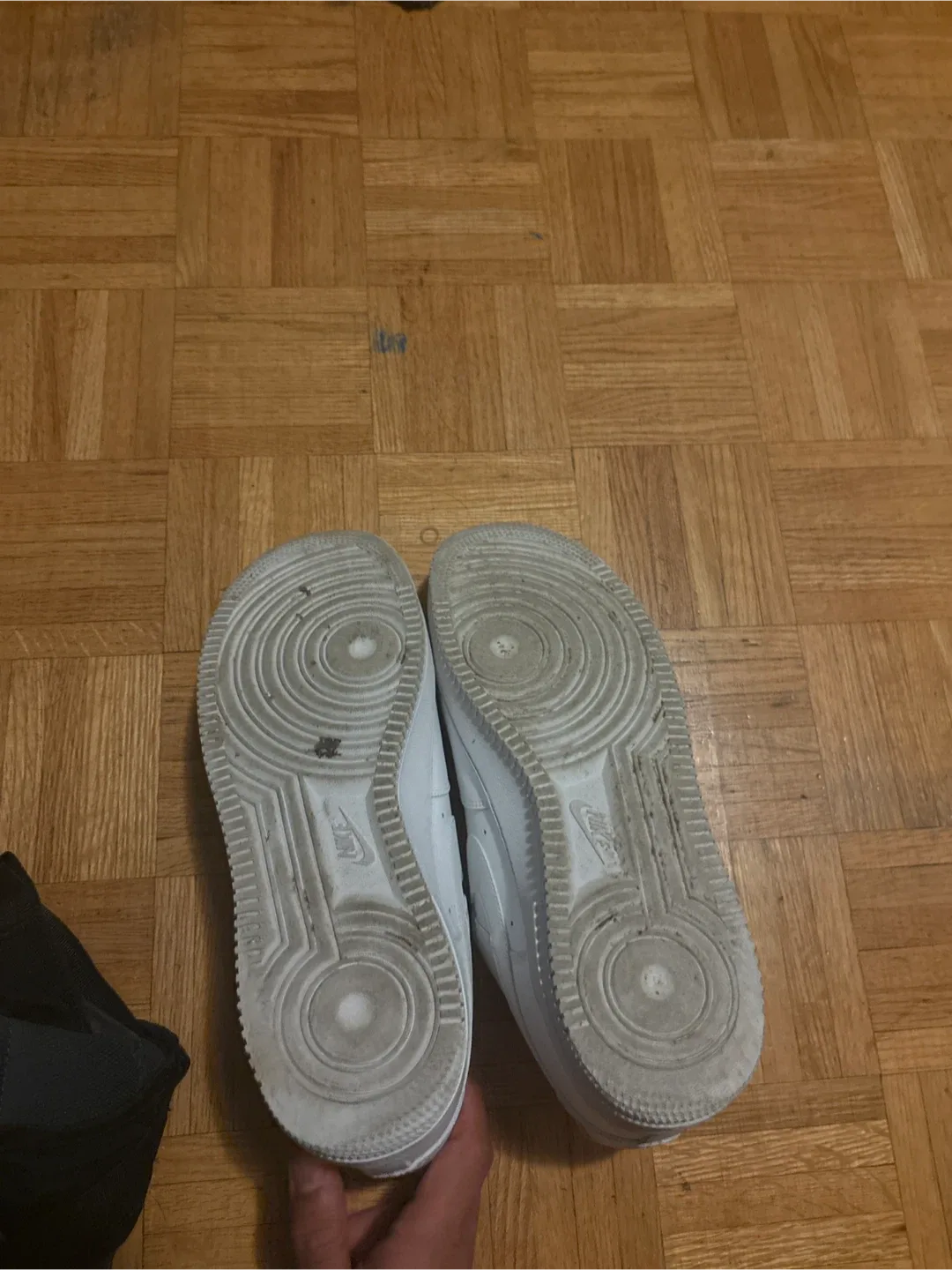 Nike Air Force 1 Low White with Supreme Laces image indicator(3)