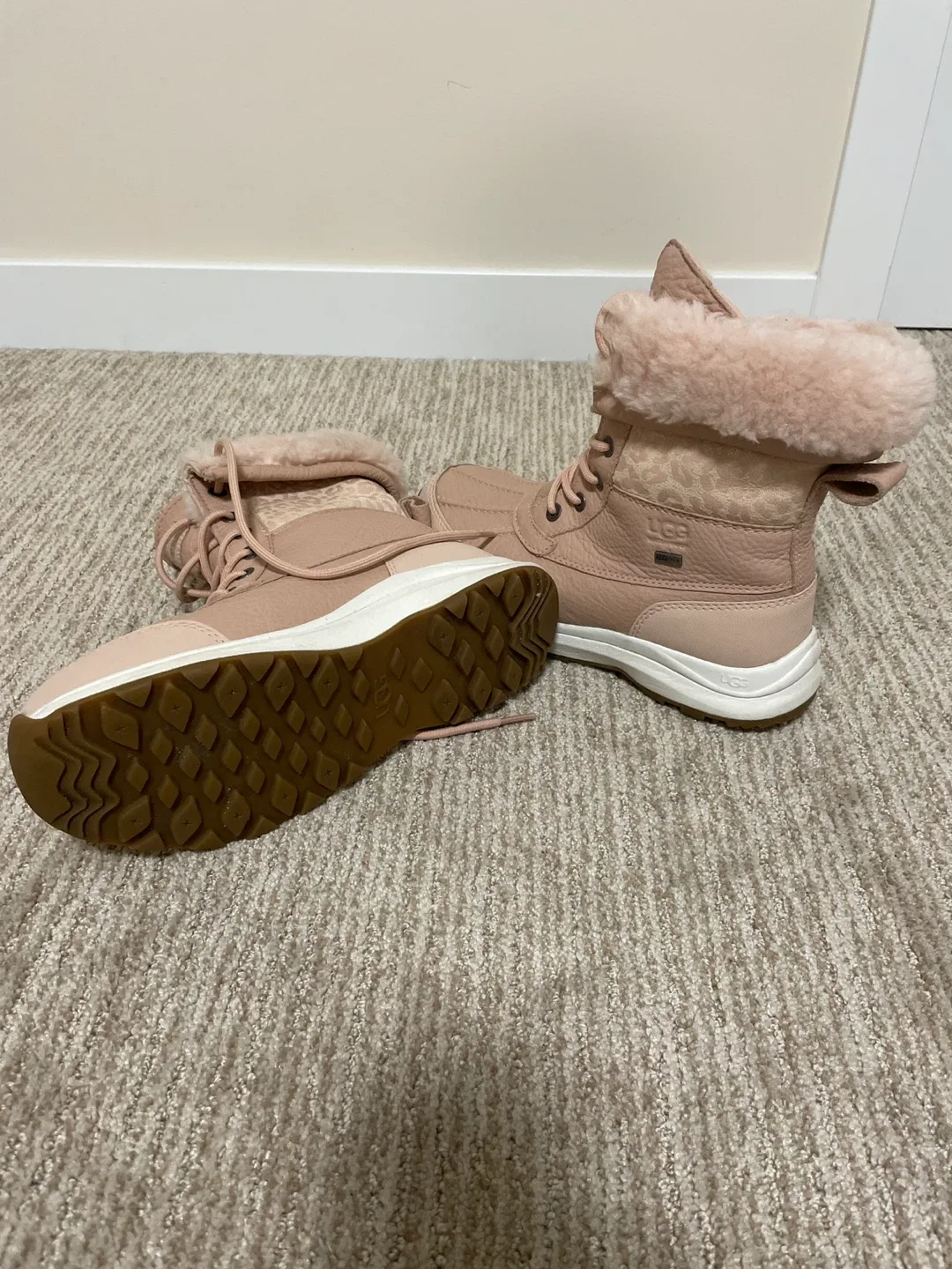 UGG Adirondack III Pink Boots - Women's Size 8 image indicator(4)