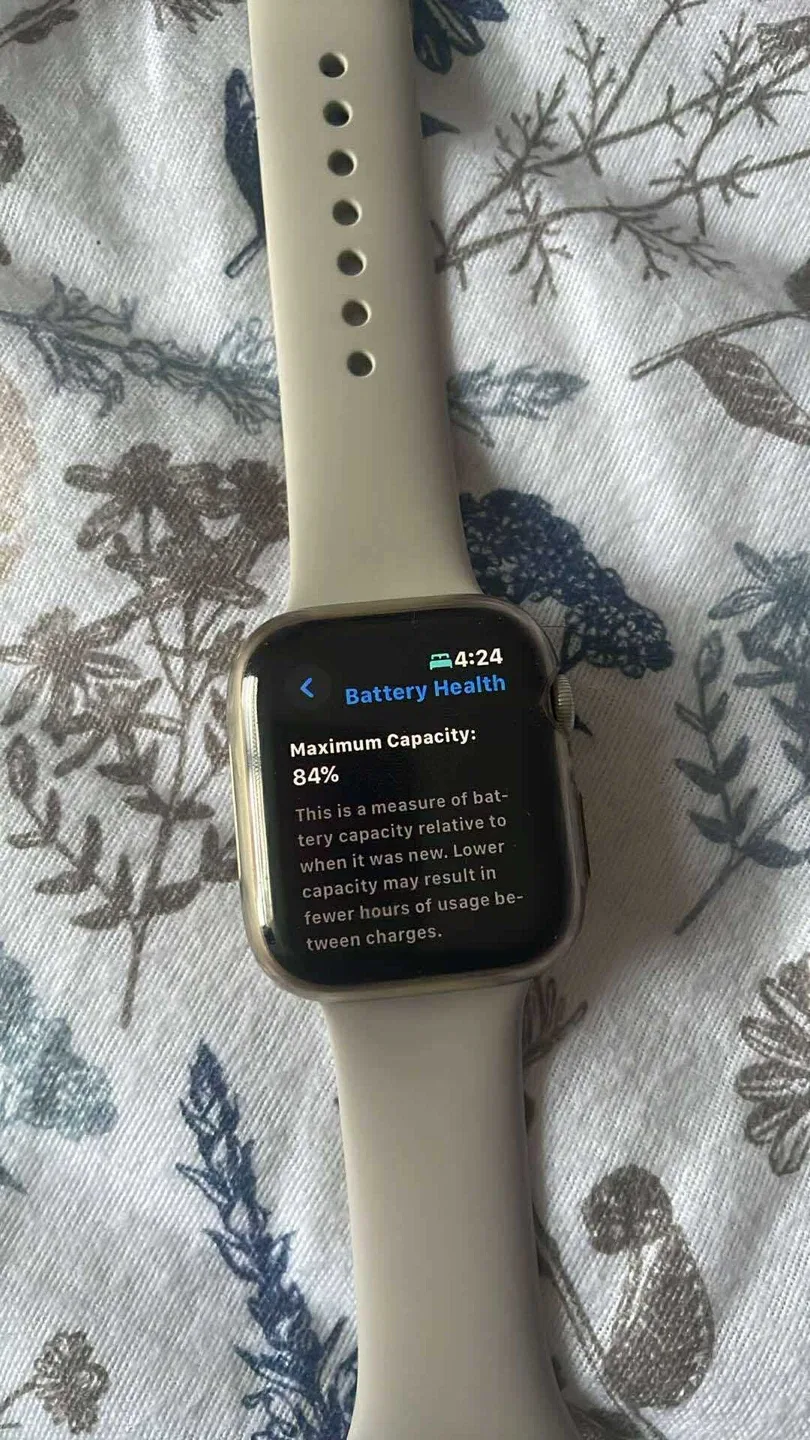 Apple Watch SE2 GPS 44 mm Aluminum Starlight image indicator(7)