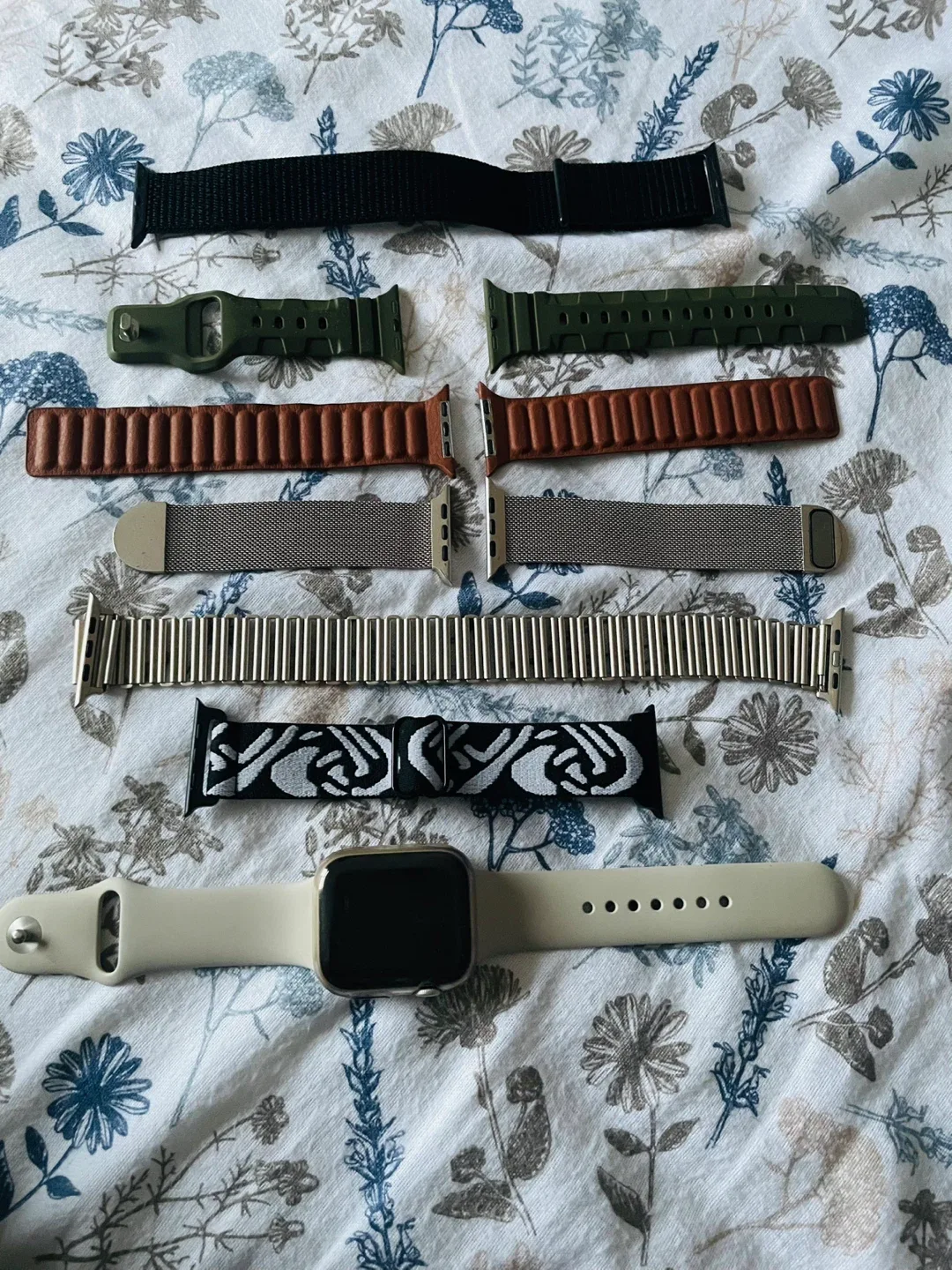 Apple Watch SE2 GPS 44 mm Aluminum Starlight image indicator(8)