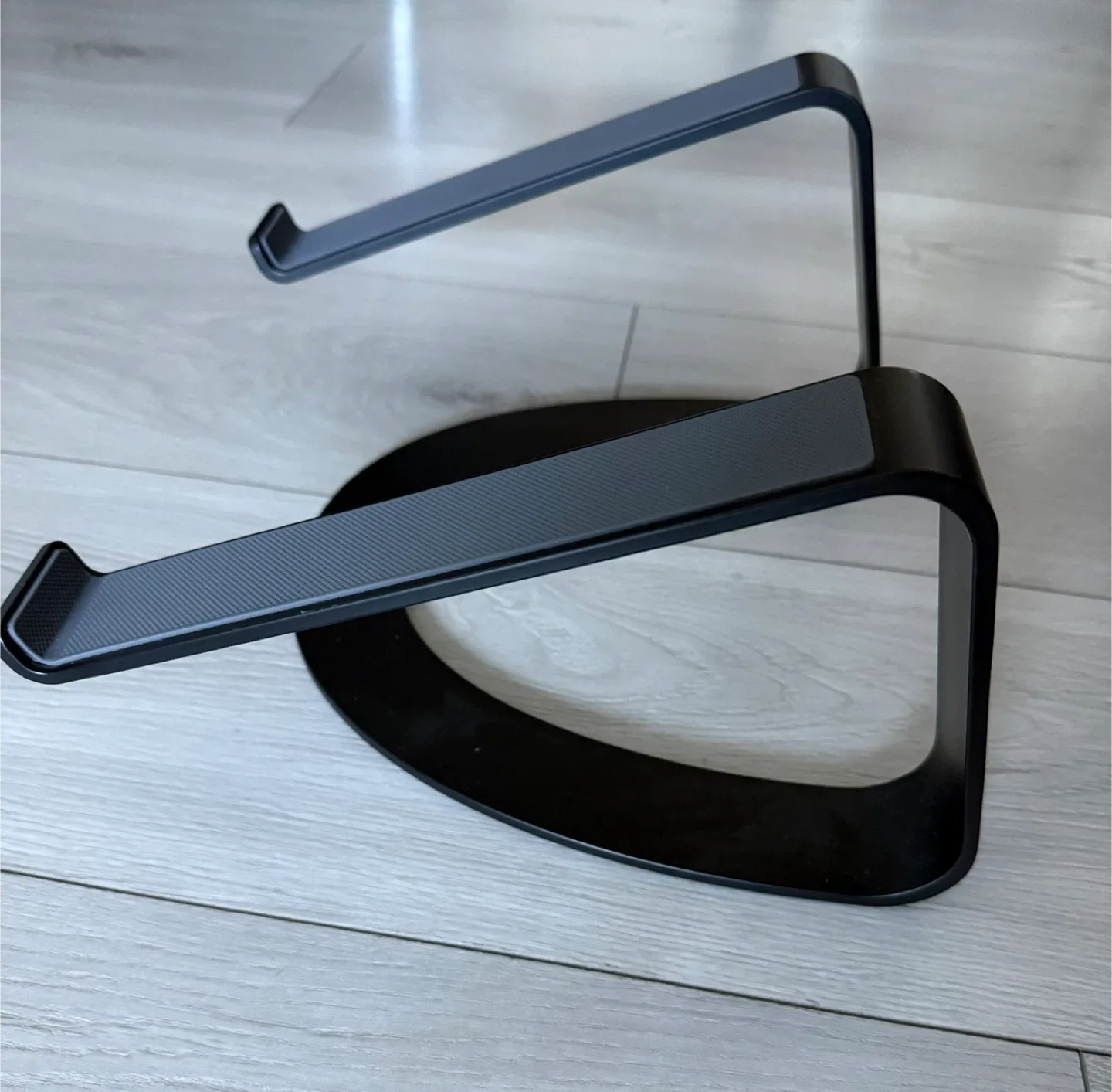 Twelve South Curve Laptop Stand - Matte Black