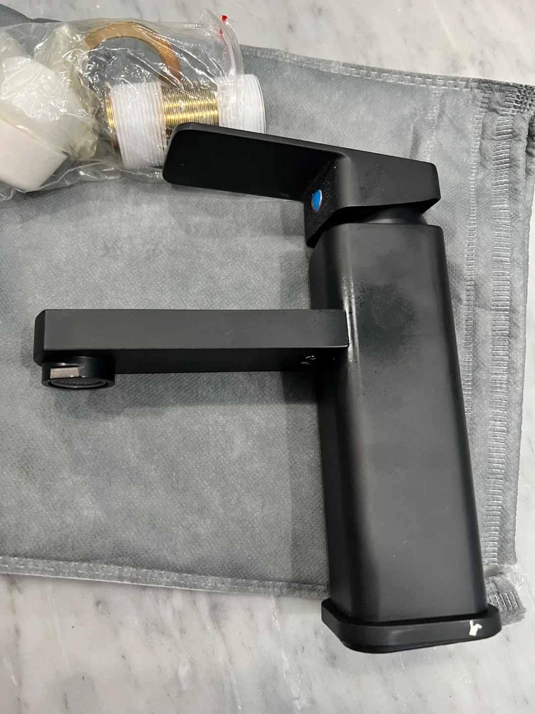 Matte Black Bathroom Faucet - NEW image indicator(2)