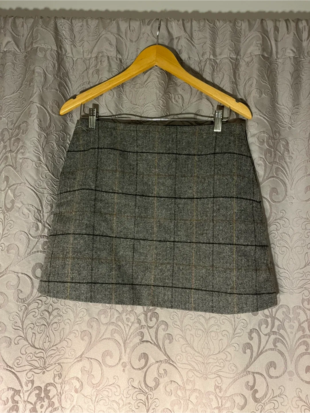 Uniqlo Plaid Mini Skirt - Size 6 thumbnail