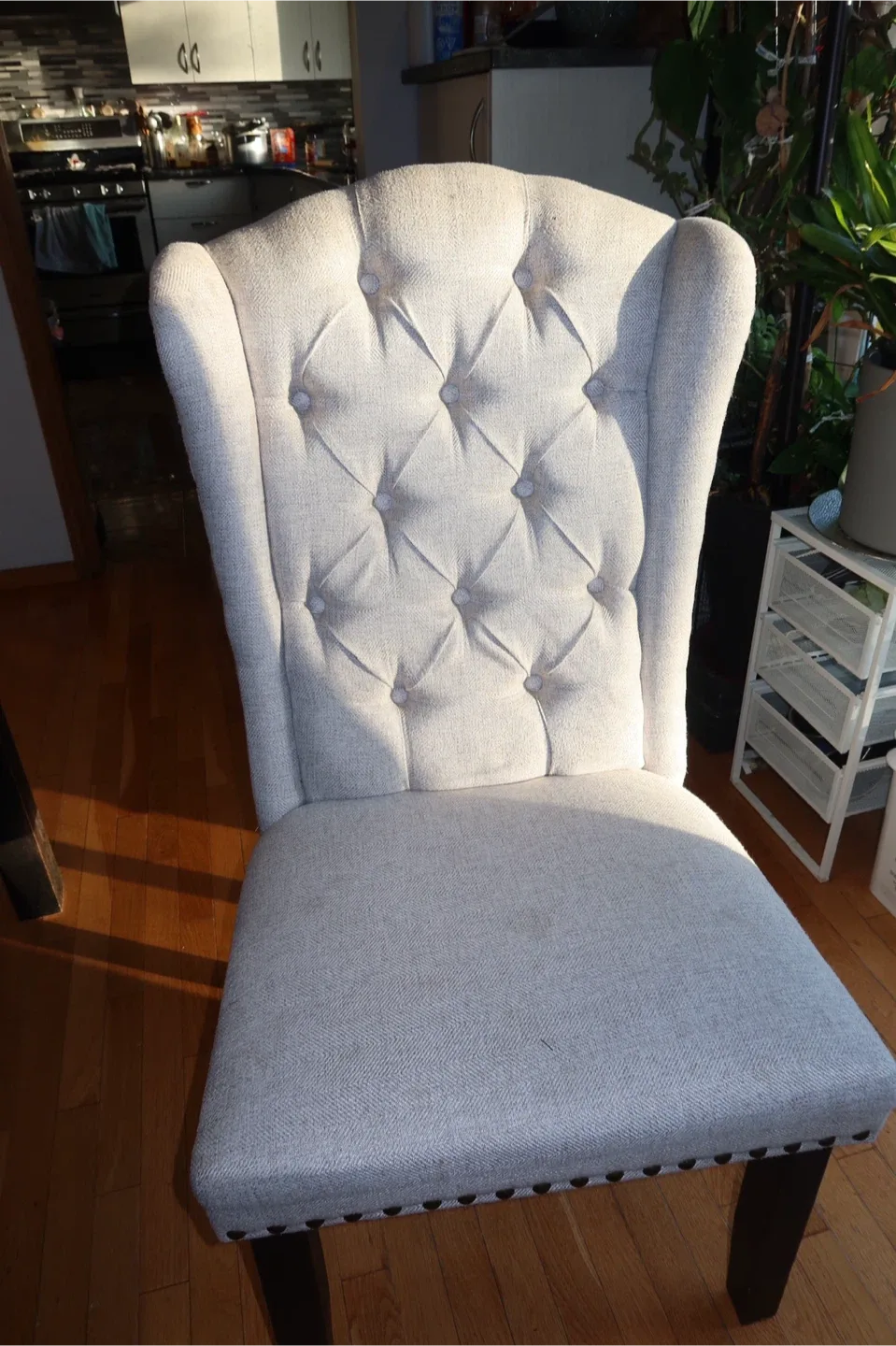 Dining table set image indicator(4)