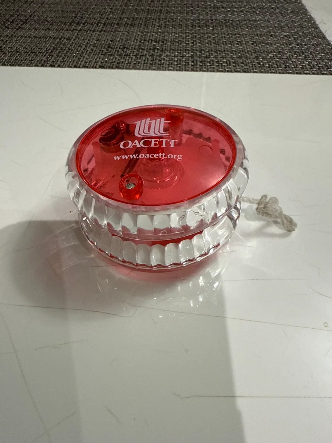 Oacett Red Yo-yo with light image indicator(2)