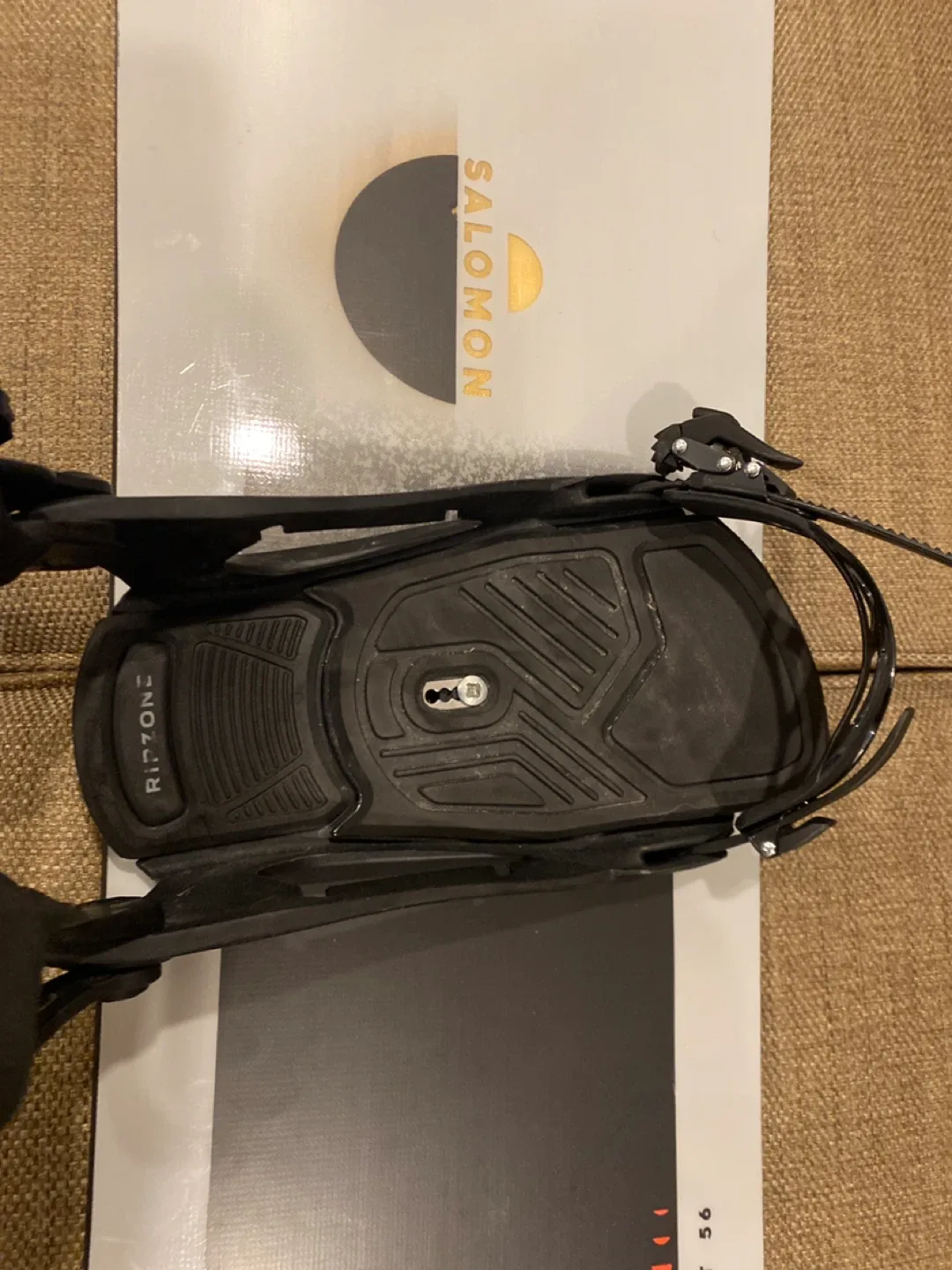 Salomon reflect 2024 Snowboard 156 with Med Bindings image indicator(4)