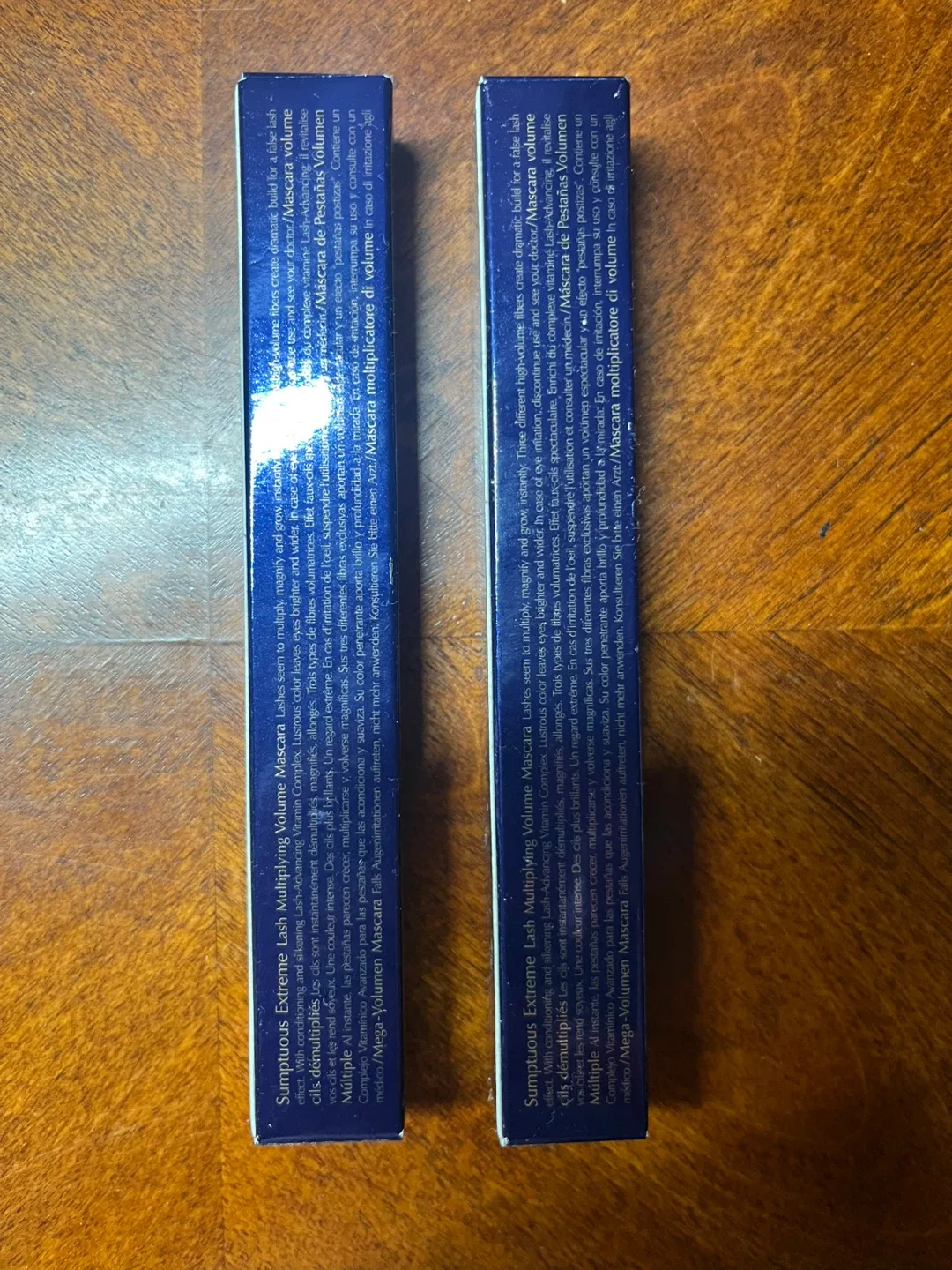 Estée Lauder Sumptuous Extreme Mascara image indicator(3)