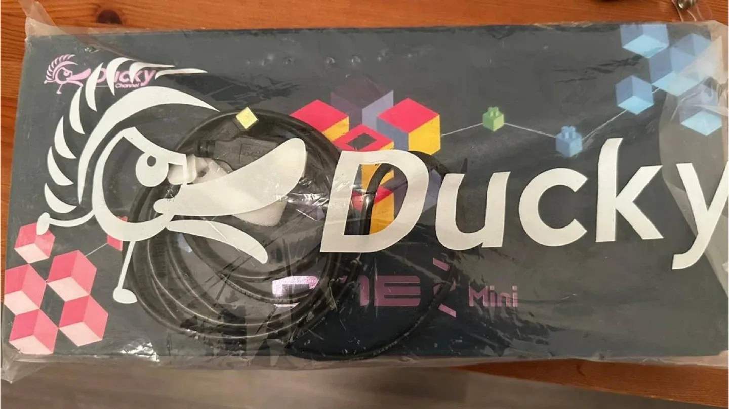 Ducky one 2 mini -silent Cherry mx reds keyboard image indicator(2)