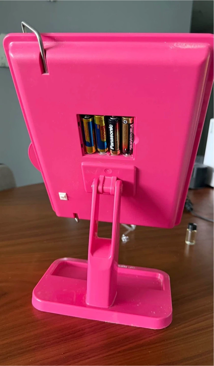 Hello Kitty Lighted Vanity Makeup Mirror - Pink - photo 4