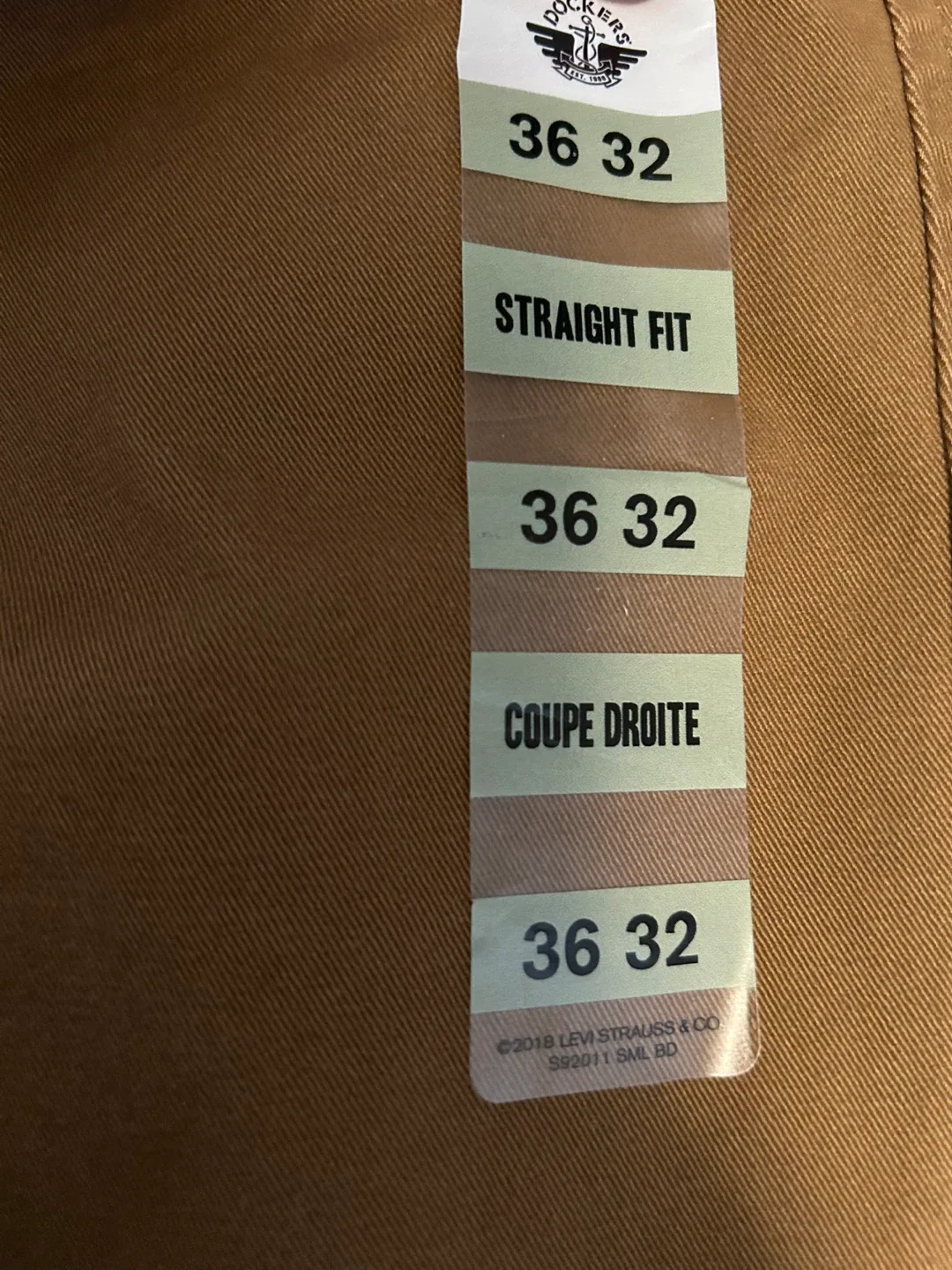 Dockers Ultimate Chino, Straight Fit, 36x32 image indicator(5)