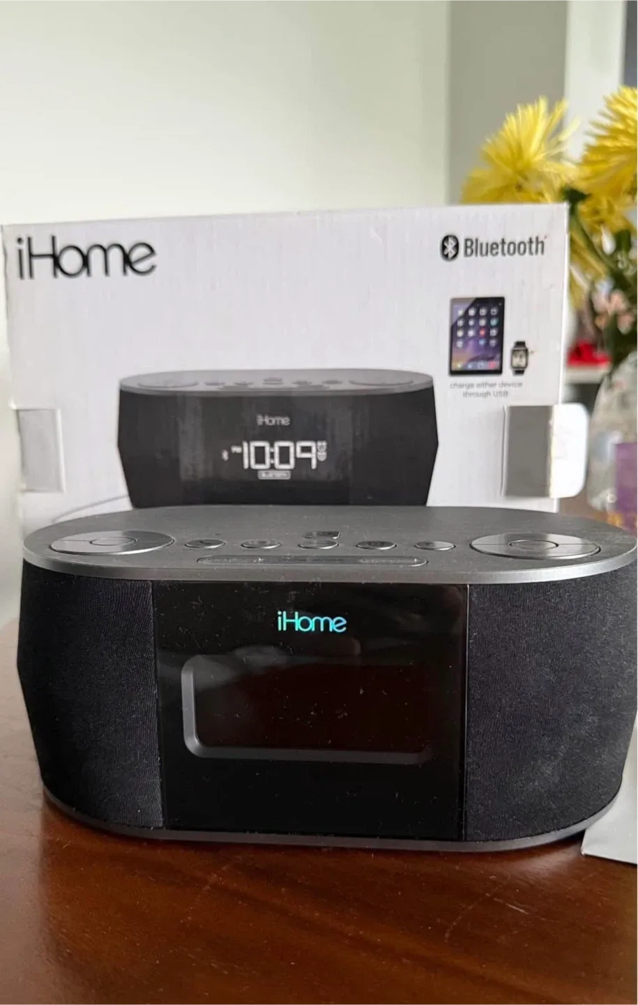iHome iBT38 Bluetooth Wireless FM Clock Radio image indicator(2)