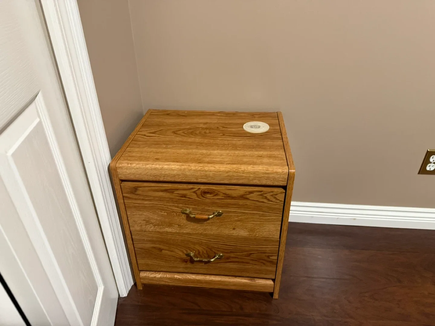 Oak color Bedroom Set - Dresser, Mirror, Nightstand image indicator(4)