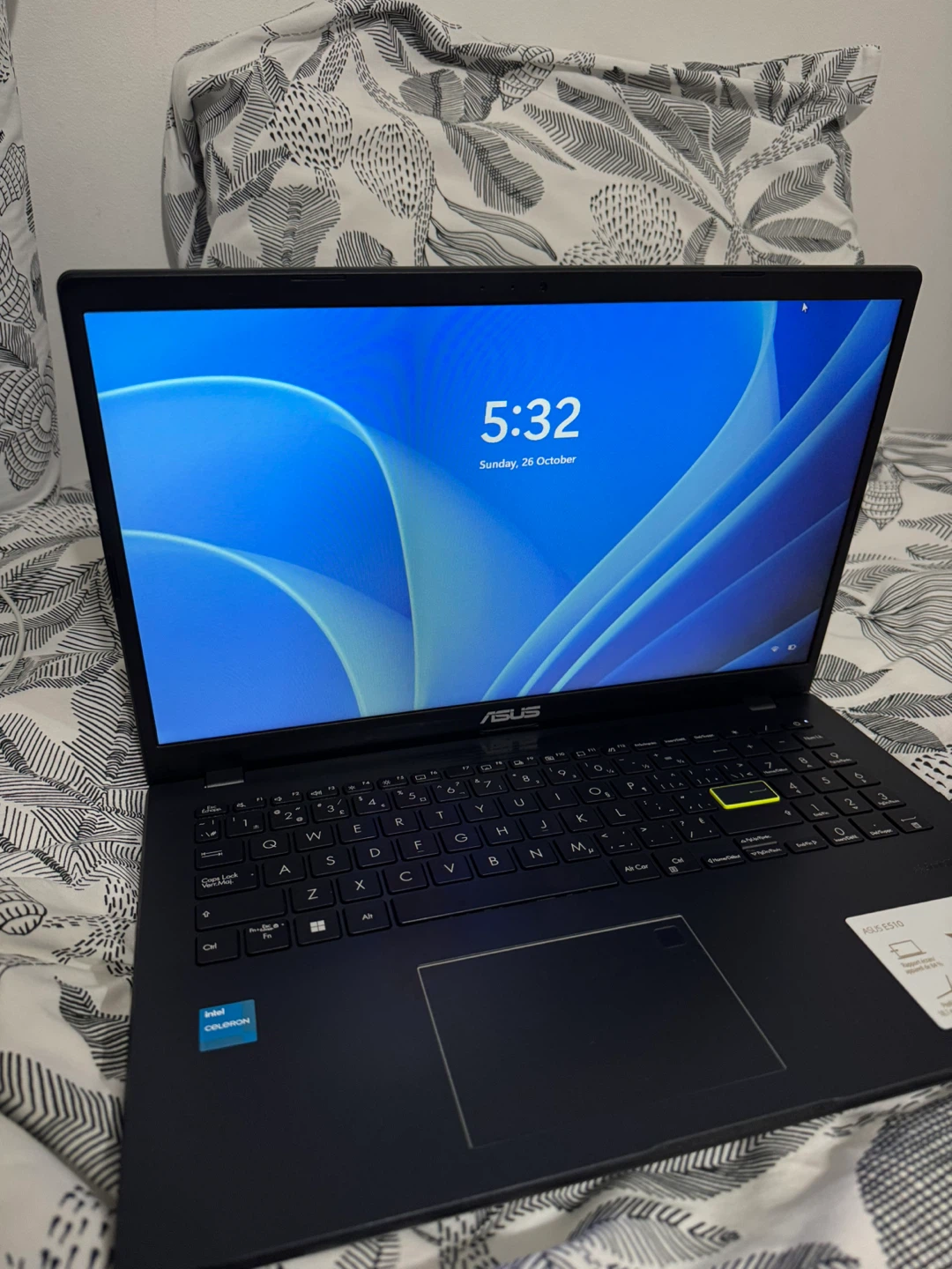 Asus E510 Laptop with Charger & Mouse - photo 4