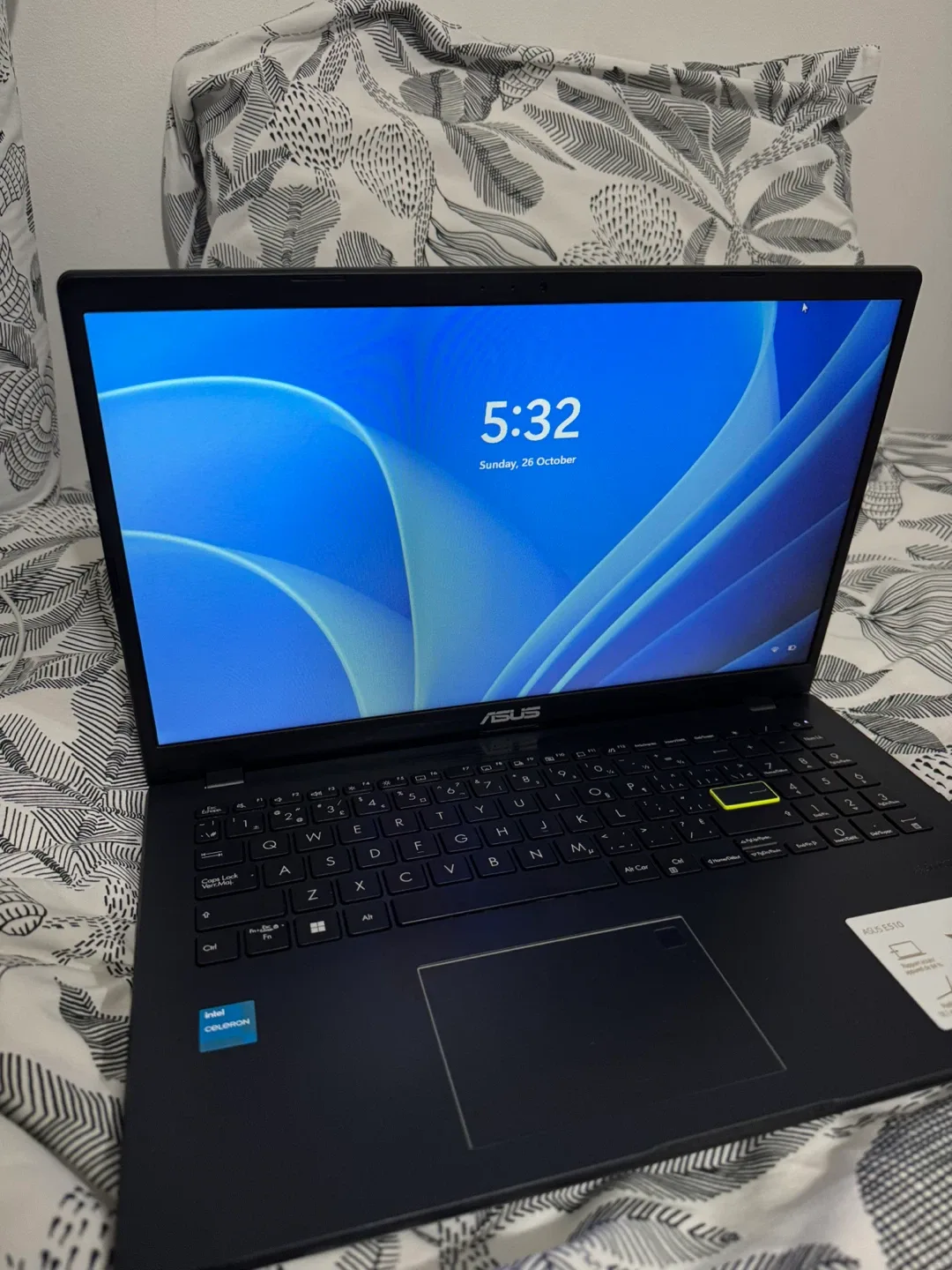 Asus E510 Laptop with Charger & Mouse image indicator(4)