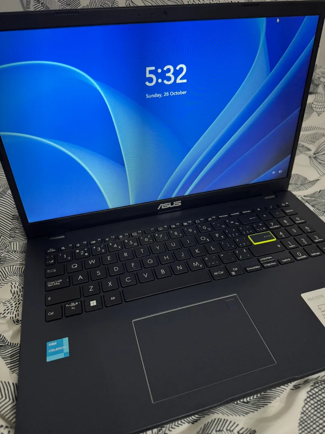 Asus E510 Laptop with Charger & Mouse image indicator(3)