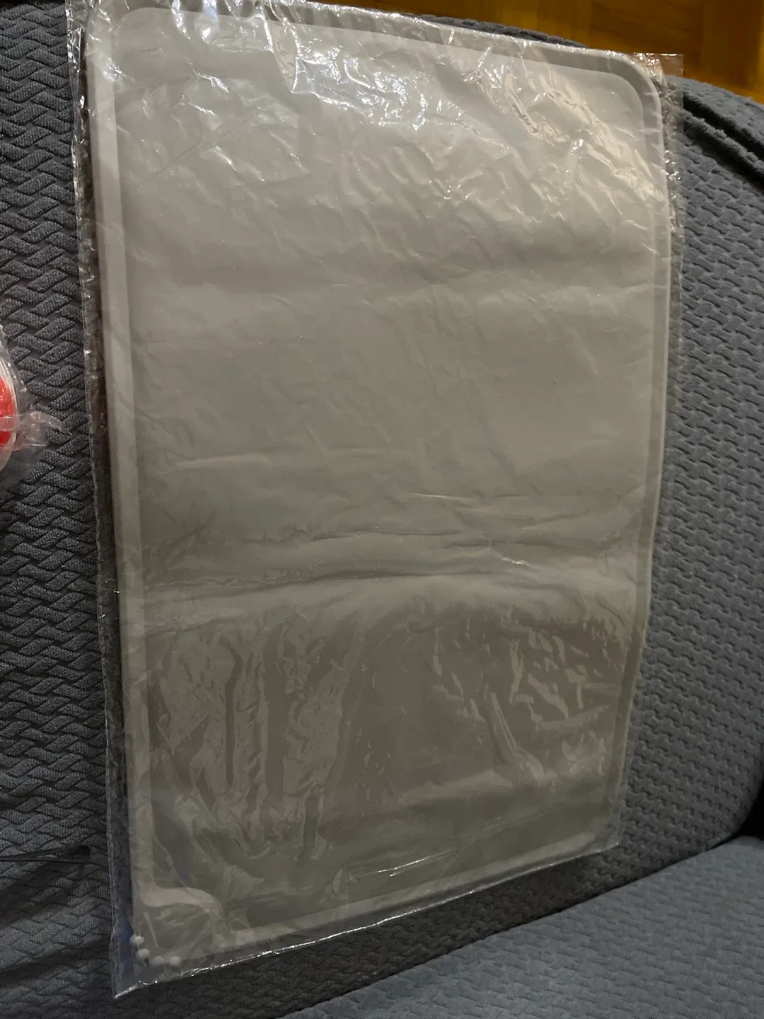 New Silicone Non-Slip Pet🐈 Feeding Mat - Waterproof Dog Cat Food image indicator(2)