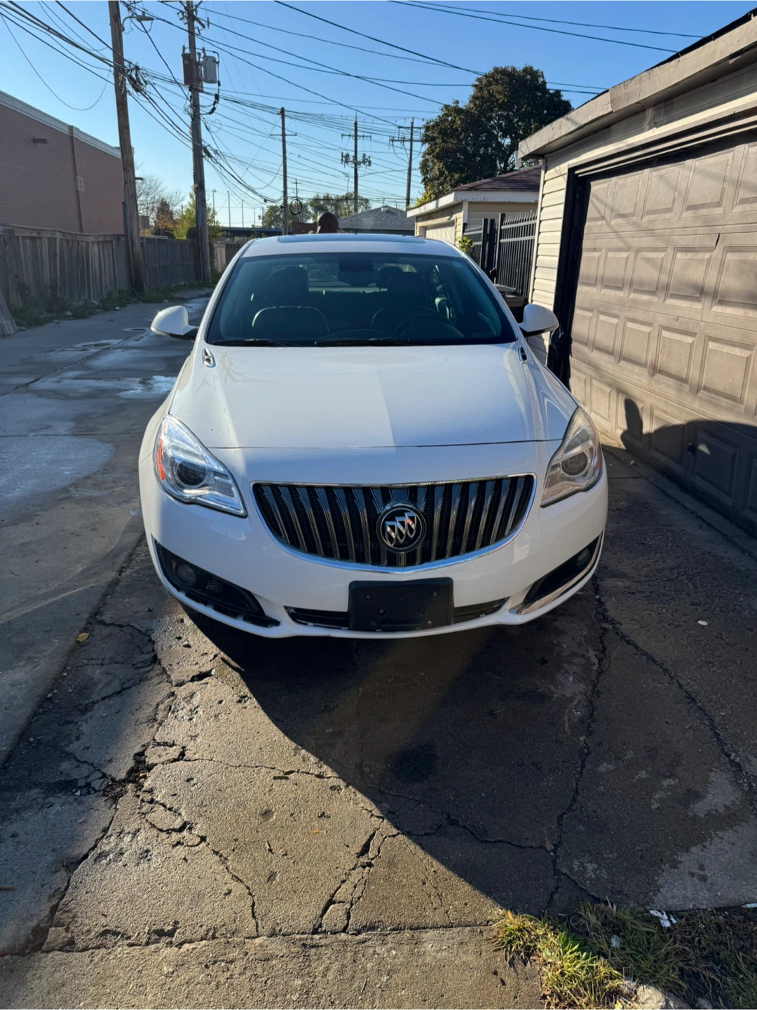 White Buick Regal 2017 - photo 4