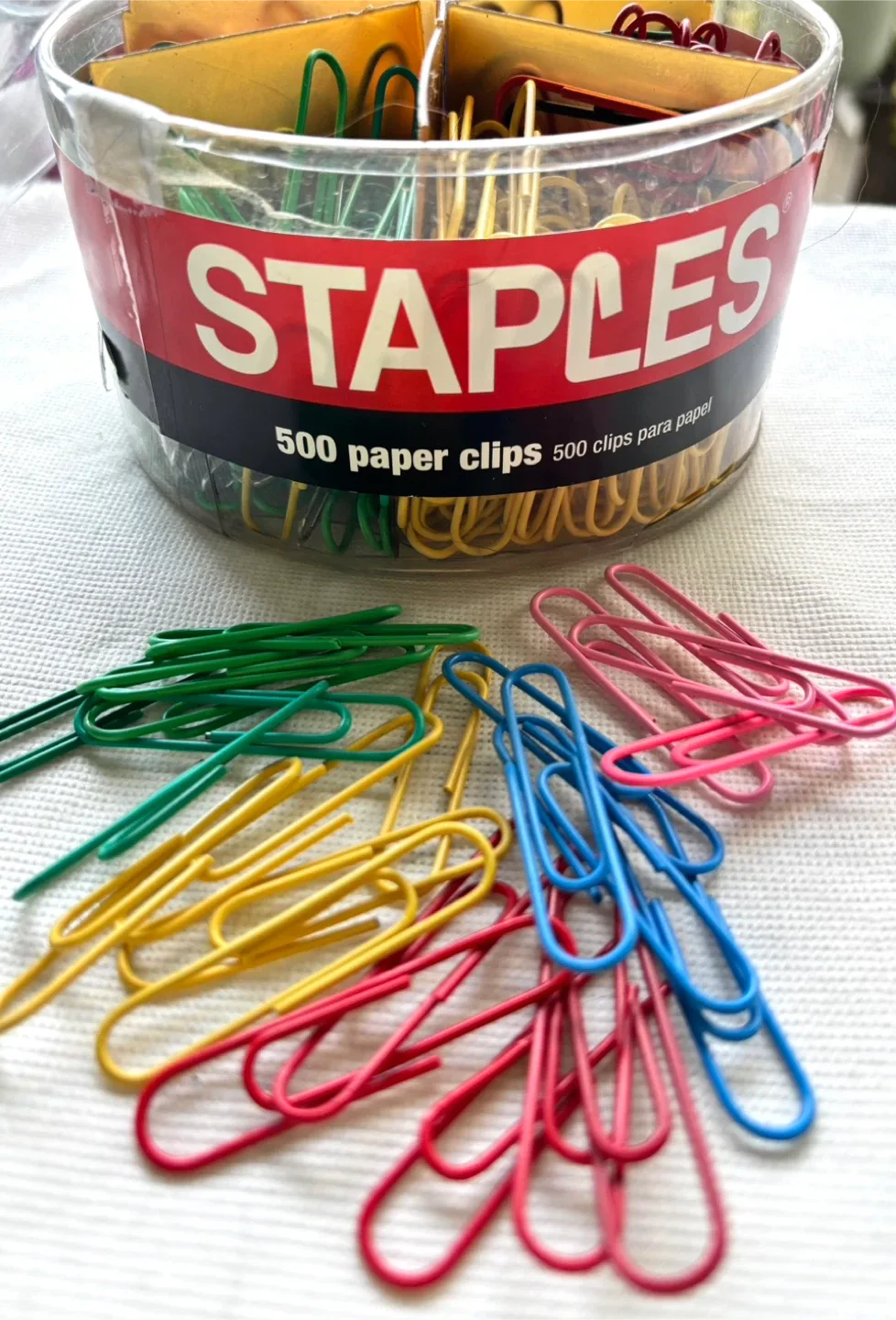 Jumbo Paper Clips, Assorted Colors, 500 Count, Never Used image indicator(4)