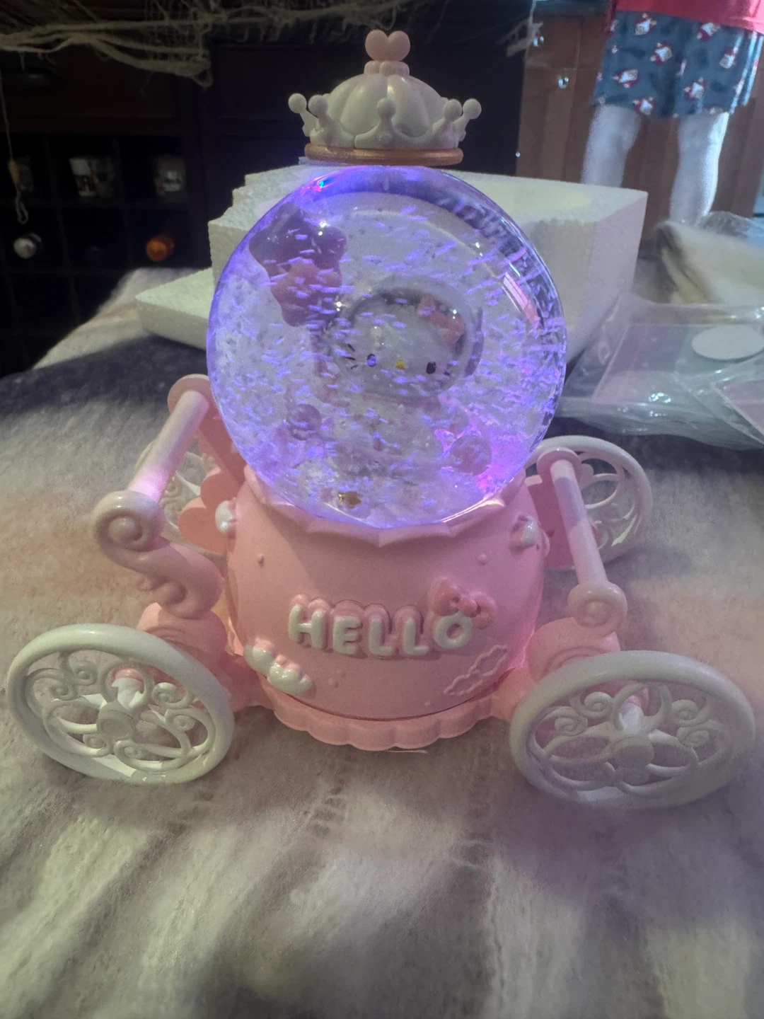 Hello Kitty & Kuromi Snow Globe Carriage - photo 3