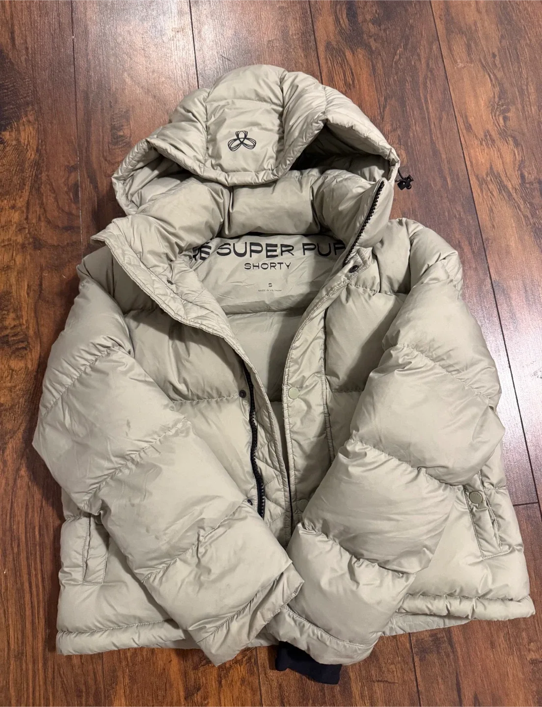 TNA Super Puff Shorty Jacket - Size S thumbnail