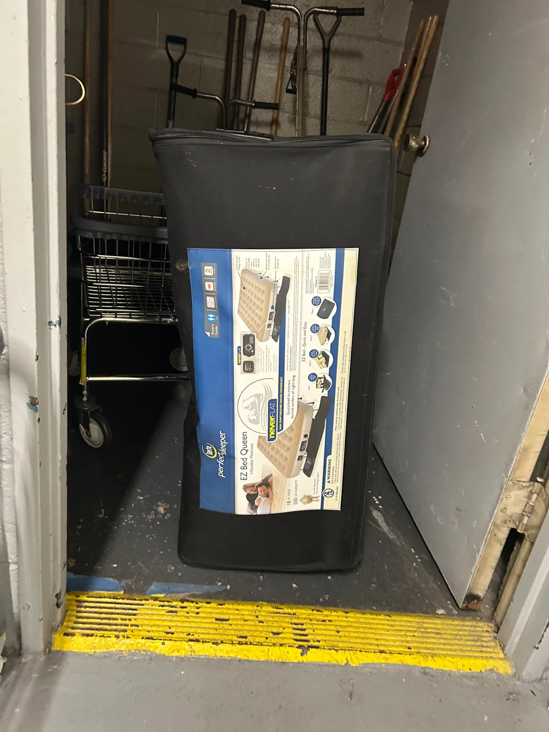 Serta EZ Bed Queen Size
