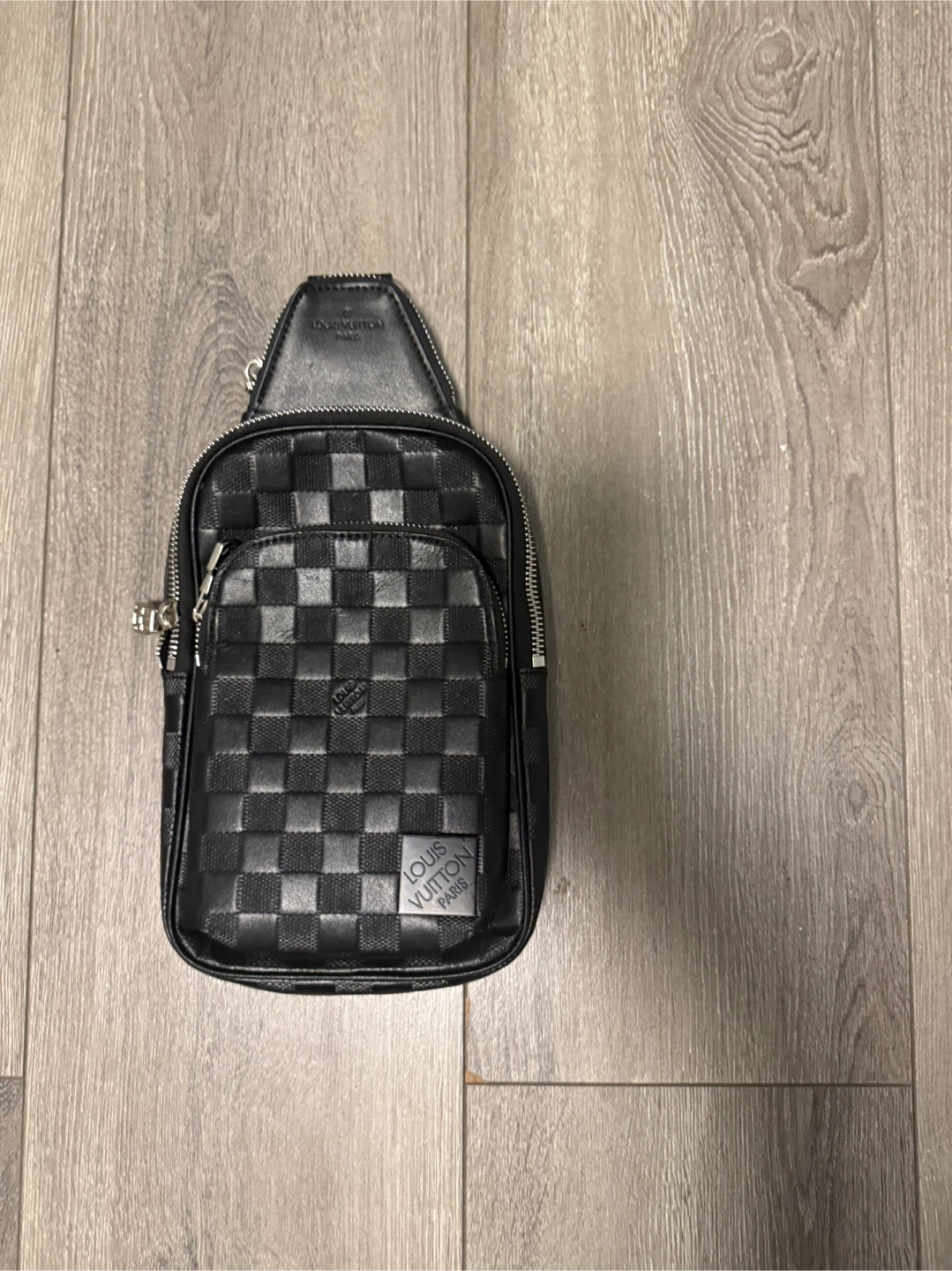 Louis Vuitton Avenue Sling Bag