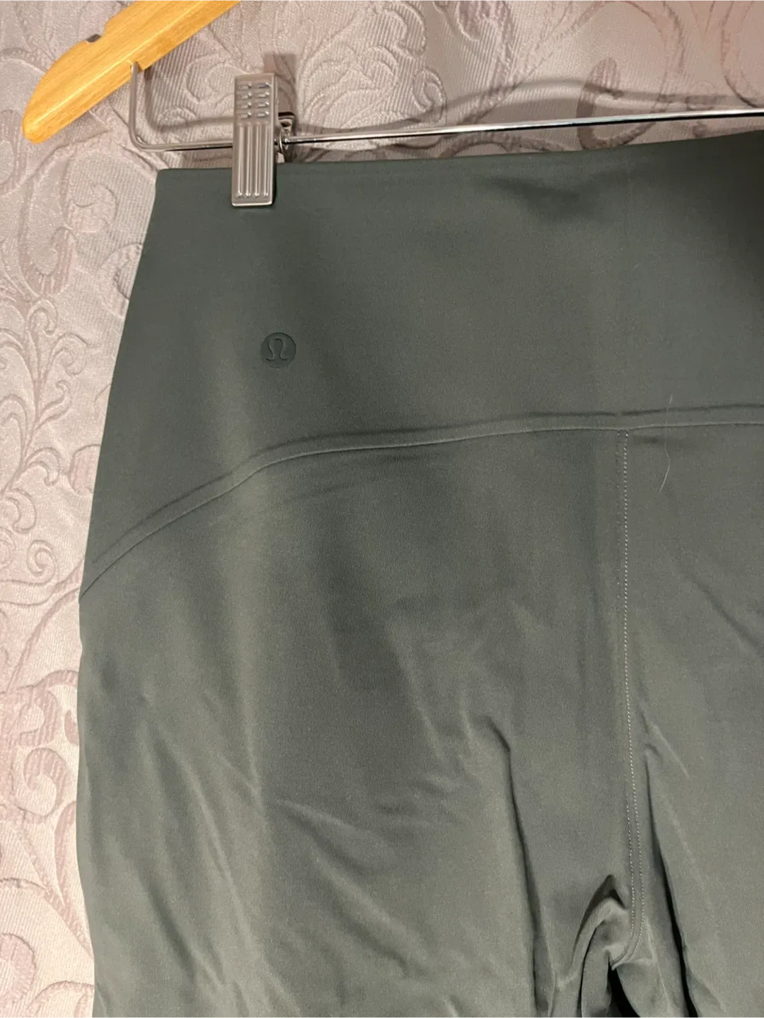 Lululemon Smooth-Fit Pull-On High-Rise Pant - Size 8 image indicator(5)